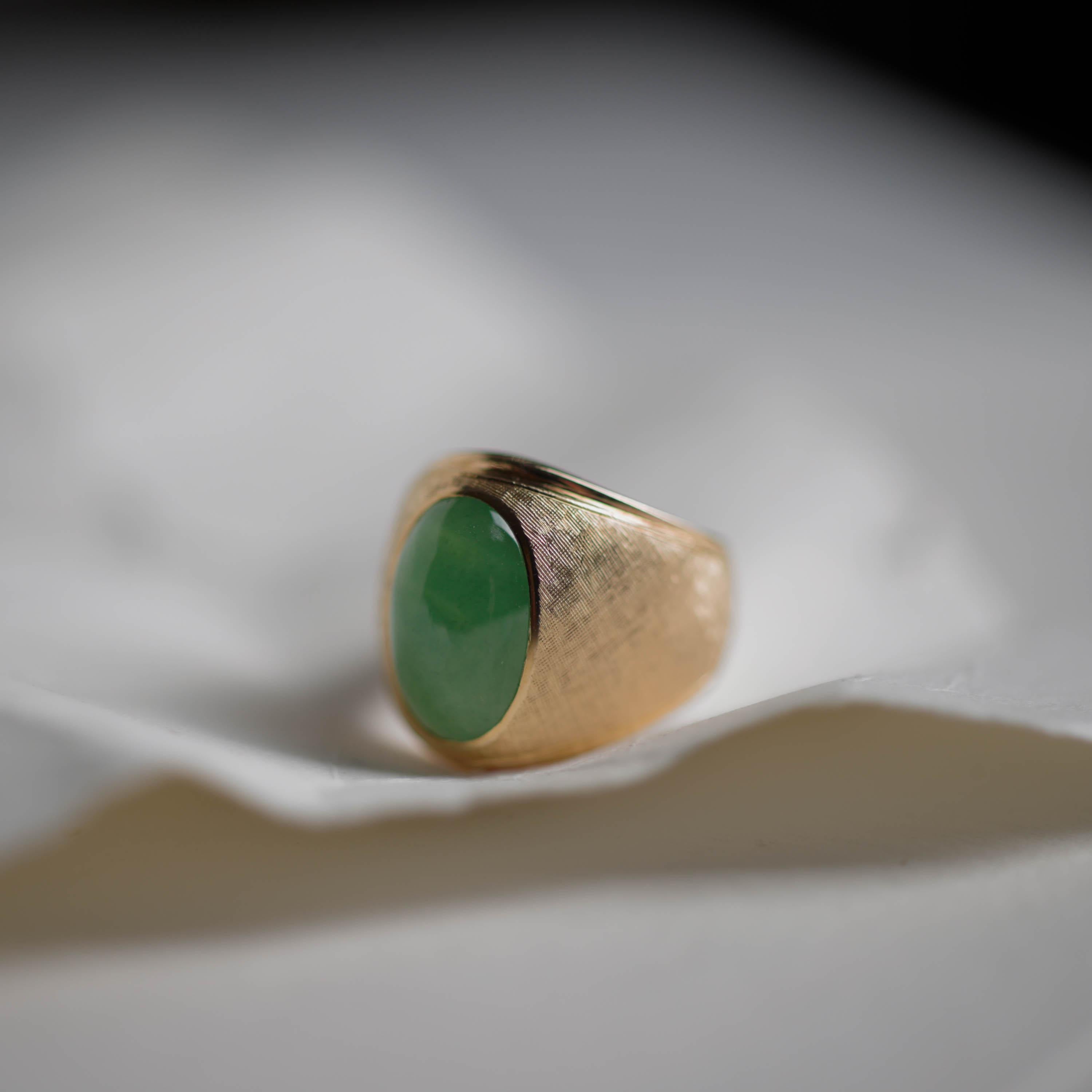 Women's or Men's Glassy Jade Ring Midcentury Highly Translucent Certified Untreated Size 10