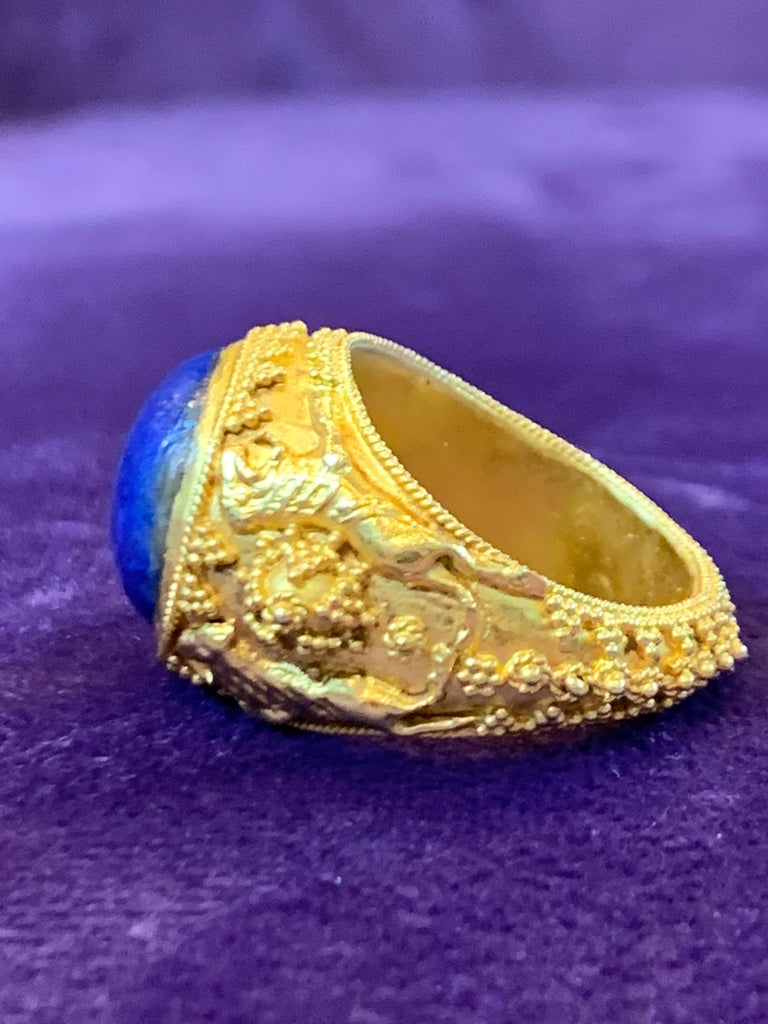 Men's Lapis Lazuli Gold Ring In Excellent Condition For Sale In New York, NY