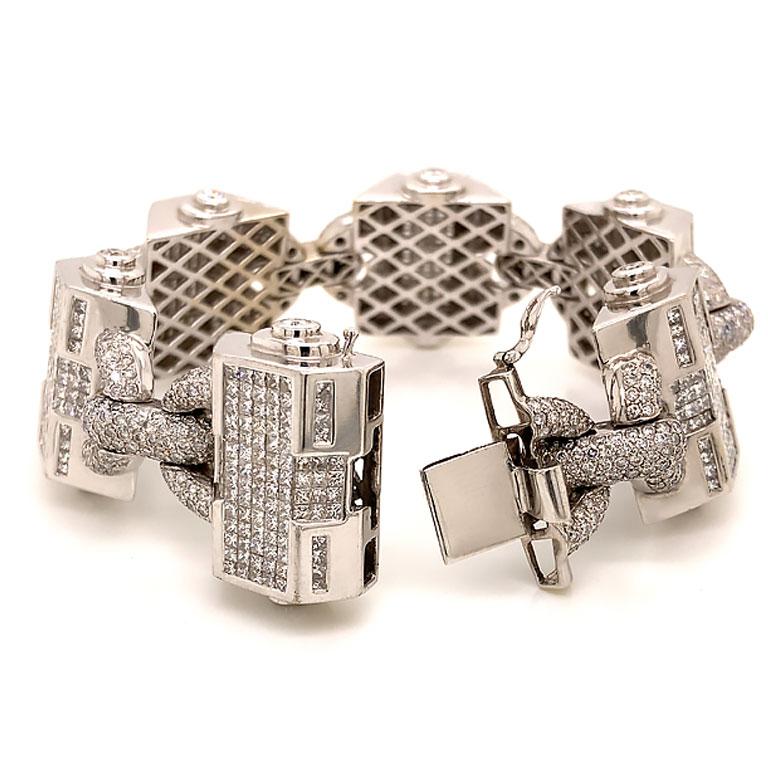 Grand bracelet pour hommes, 30,36 carats, 1452 diamants, or blanc 14K Bon état - En vente à Honolulu, HI
