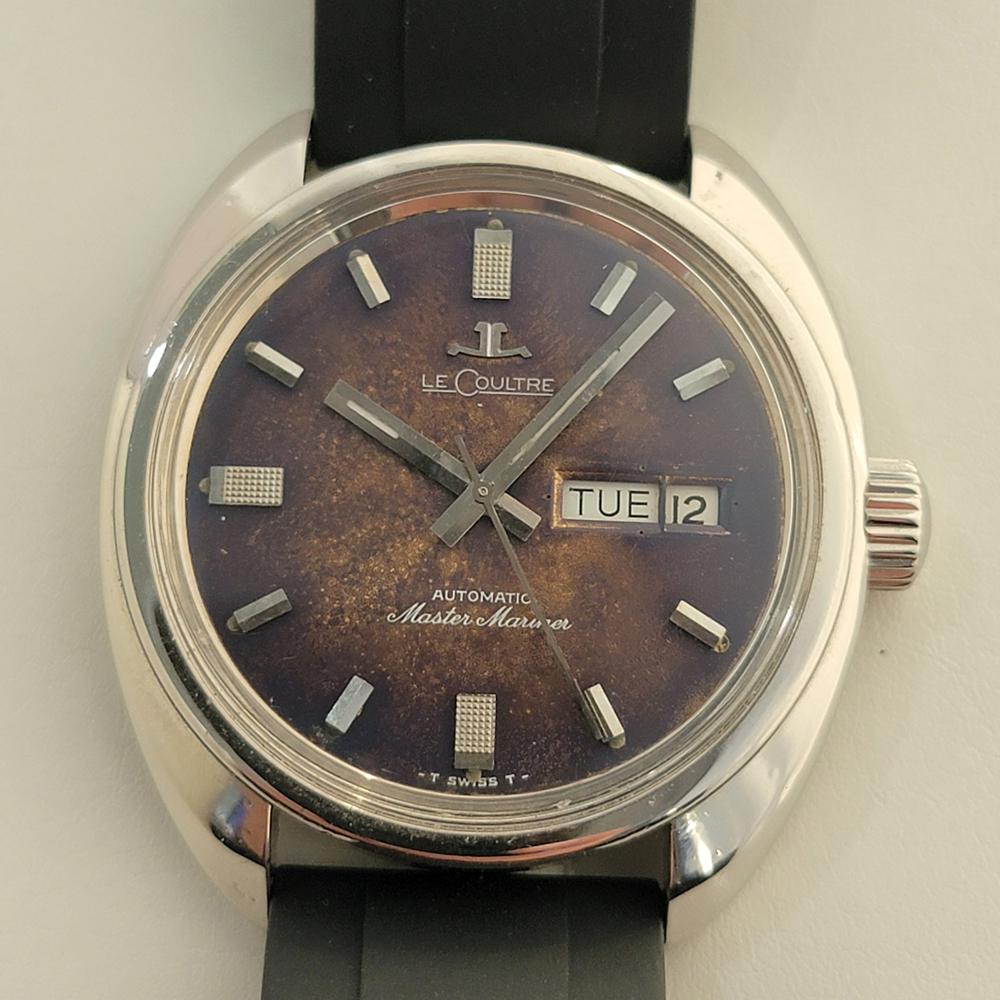 Vintage classic, Men's LeCoultre Master Mariner day-date automatic, c.1970s, in excellent working condition. Verified authentic by a master watchmaker. Gorgeous LeCoultre signed speckled dial, applied baton index hour markers, silver minute and hour