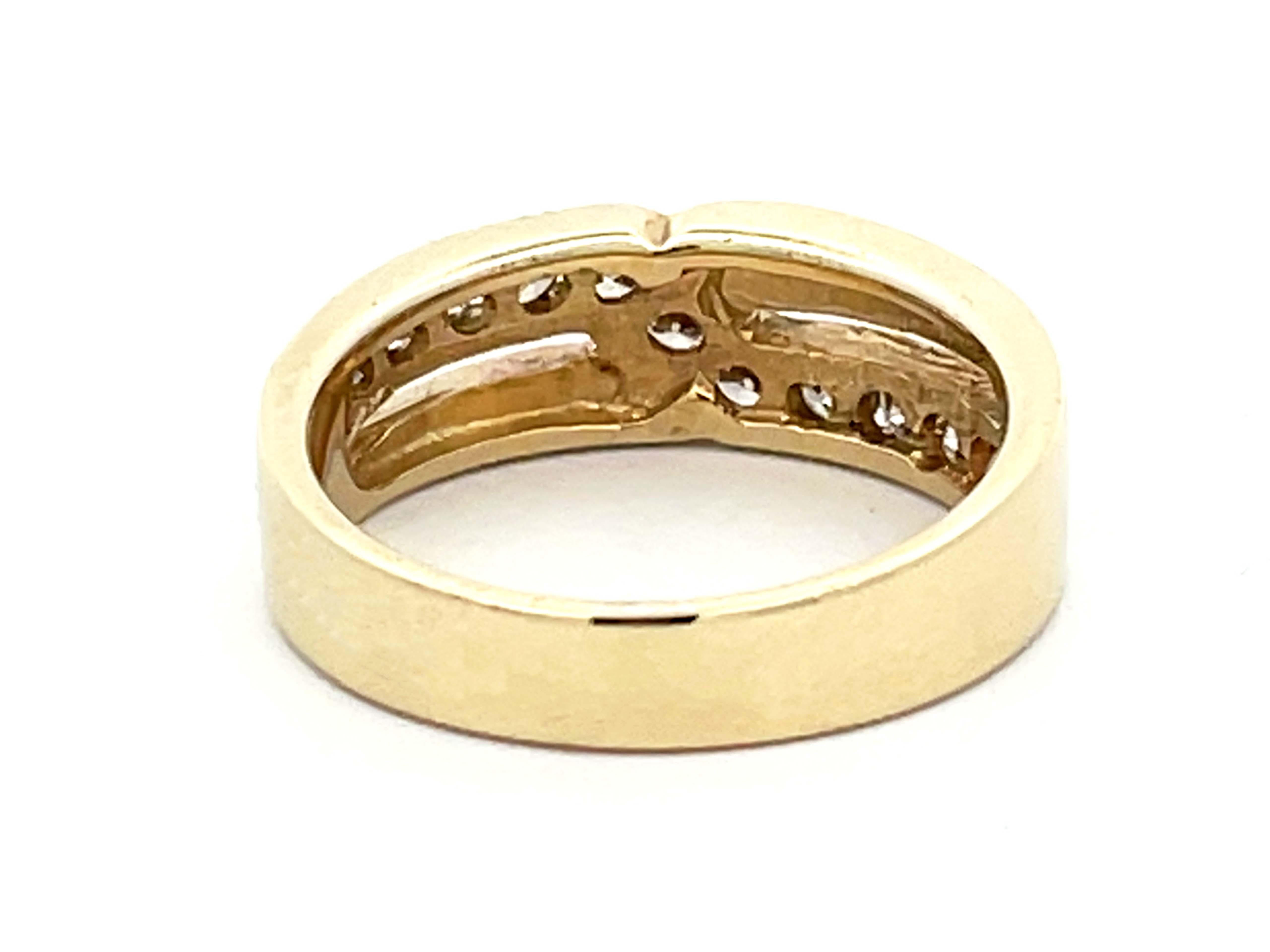 Men's Mens Light Champagne Diamond Row Crossover Band Ring in 14k Yellow Gold For Sale