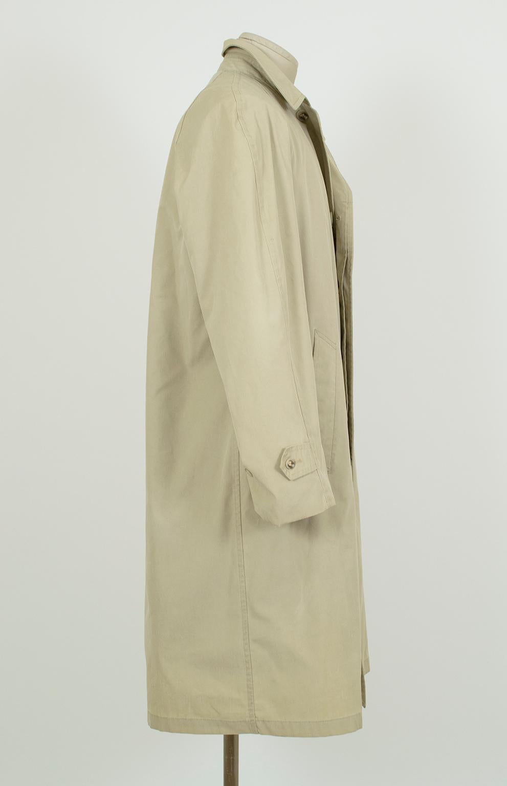 Men’s London Fog Khaki Trench Raincoat with Removable Alpaca Lining–40/42, 1950s In Excellent Condition In Tucson, AZ
