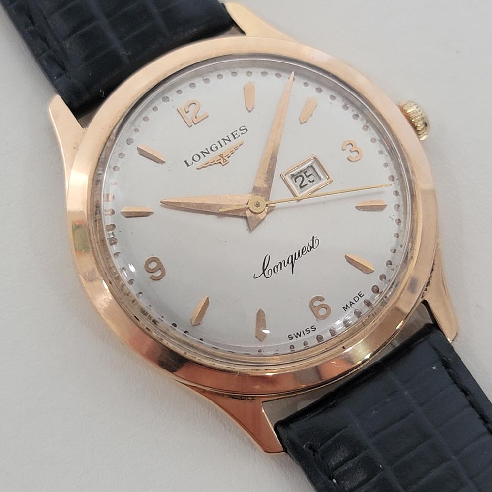 Mens Longines Conquest 18k Rose Gold Manual Wind Date Dress Watch 1950s NA120 In Excellent Condition In Beverly Hills, CA
