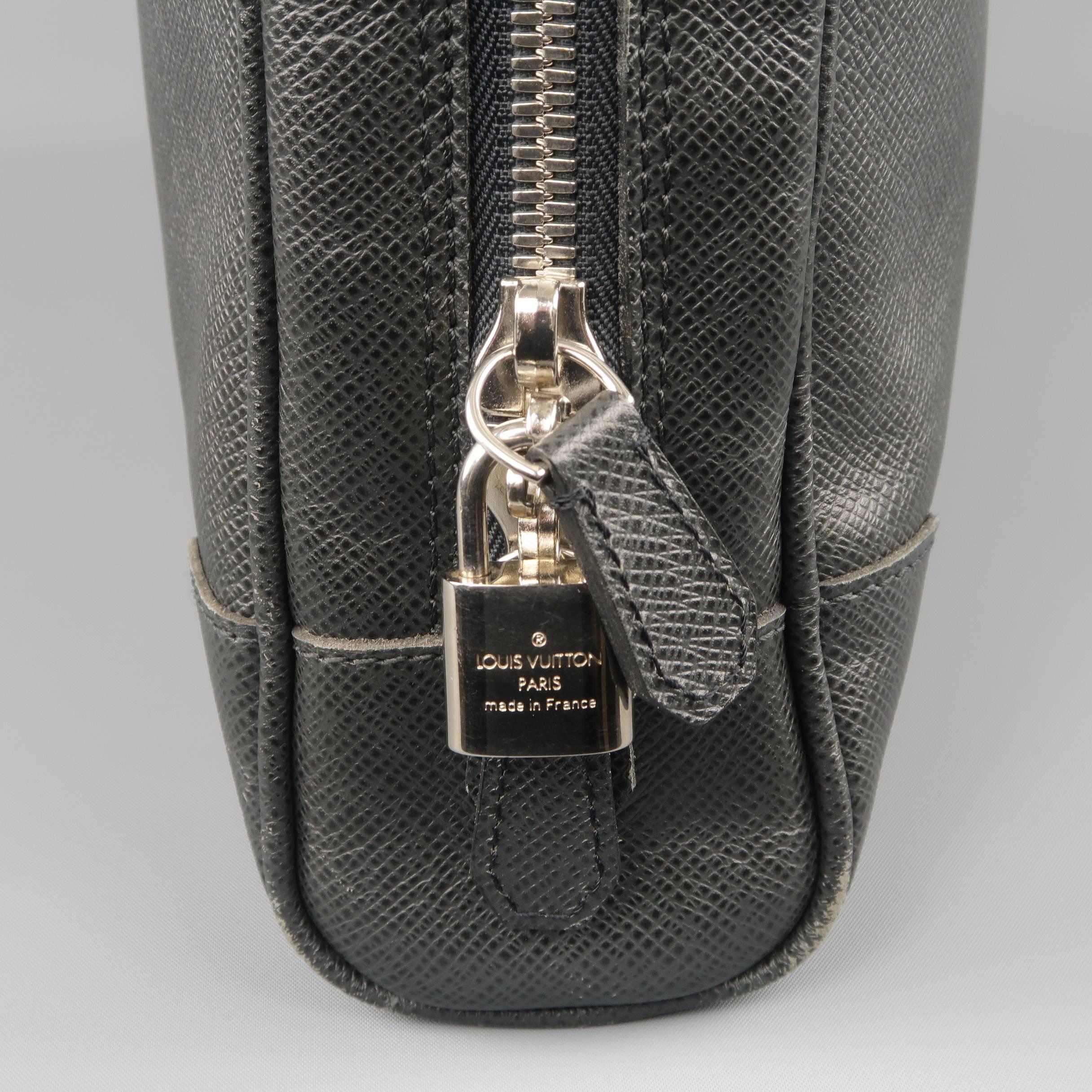 Louis Vuitton Men's Briefcase Black Taiga Textured Leather Travel Bag Attache  8