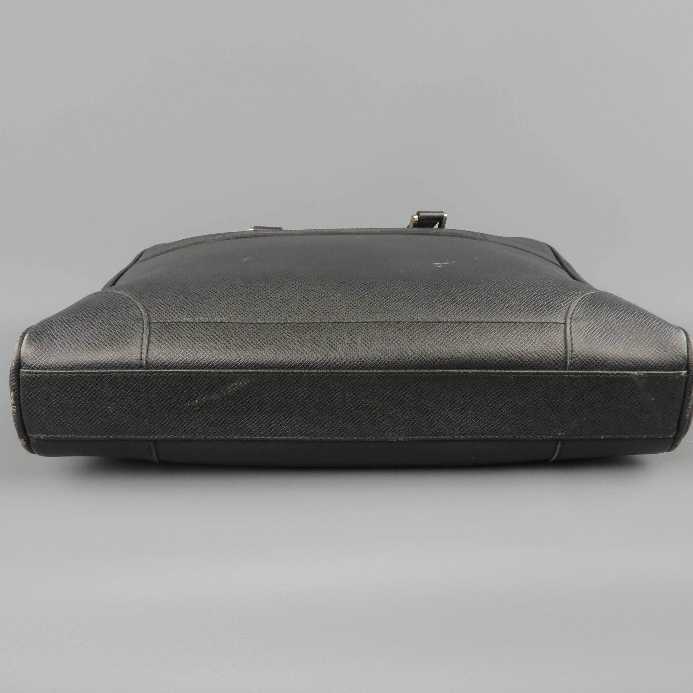 Louis Vuitton Men's Briefcase Black Taiga Textured Leather Travel Bag Attache  14