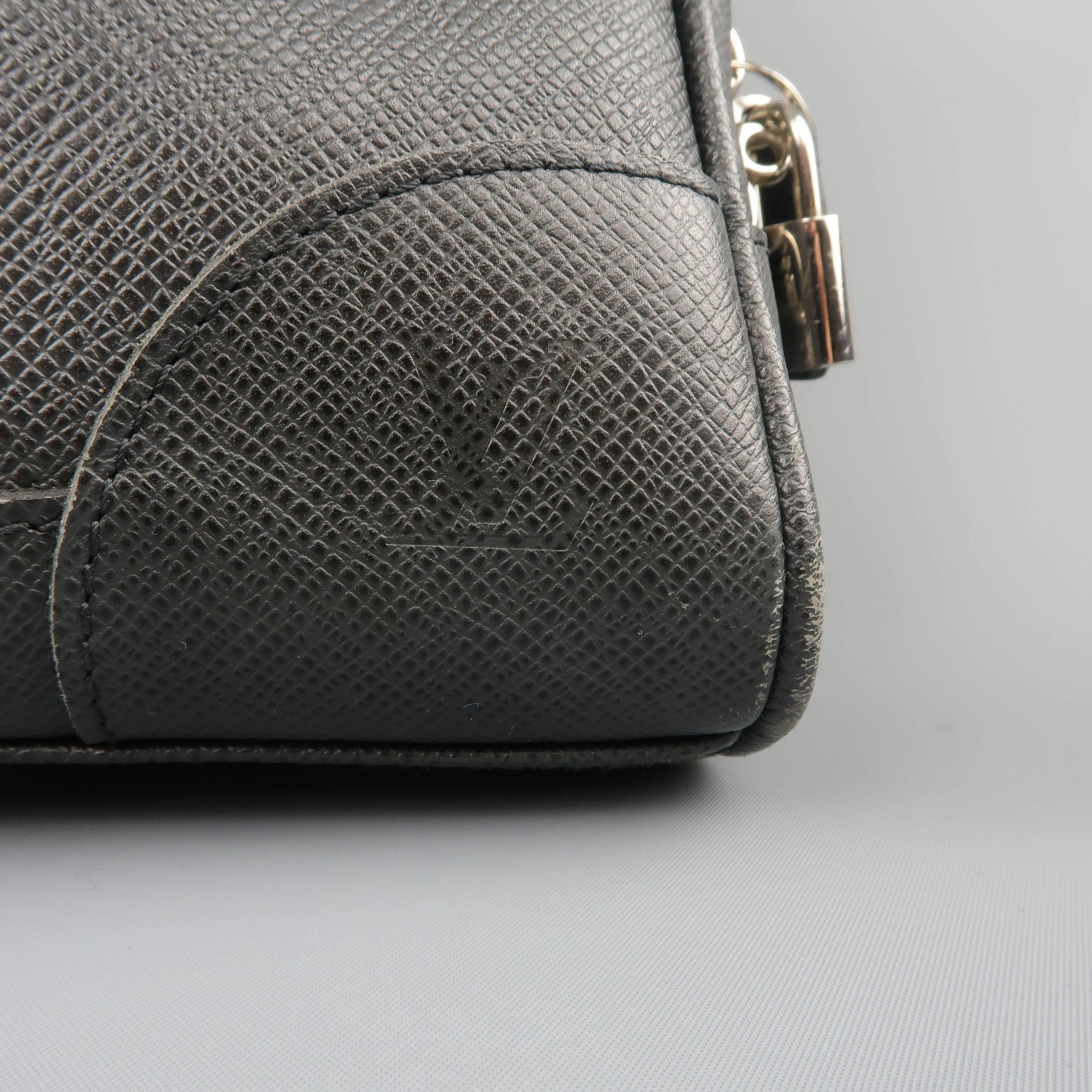Louis Vuitton Men's Briefcase Black Taiga Textured Leather Travel Bag Attache  In Fair Condition In San Francisco, CA