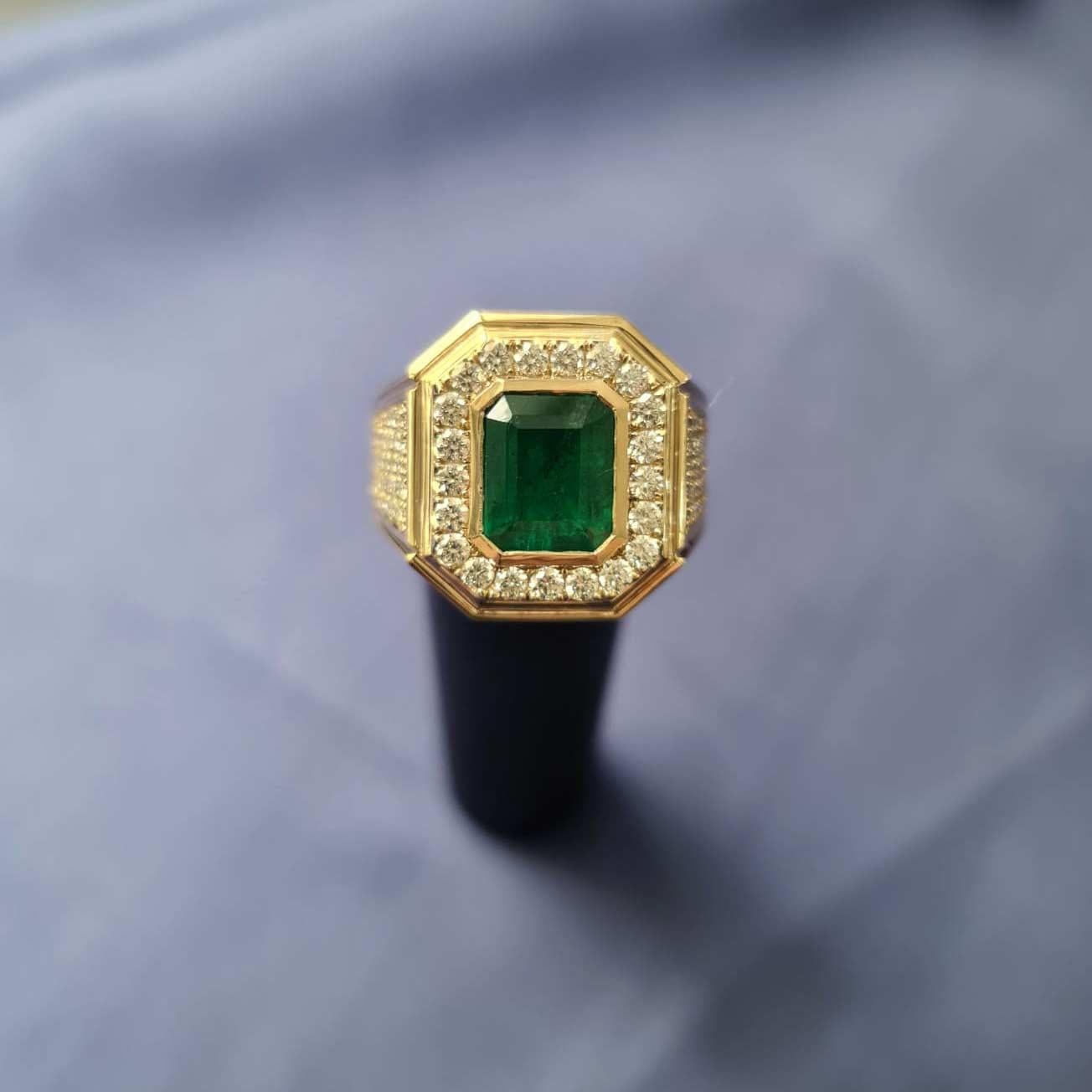 For Sale:  Men's luxury green emerald ring , 3.25ct natural emerald, 1.85ct natural diamond 4