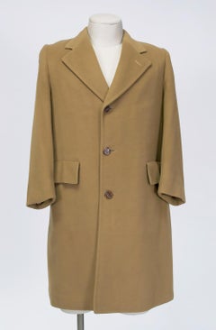 Men’s Minimalist Camel, Mink and Mongolian Cashmere 3-Button Topcoat - 40R, 1969