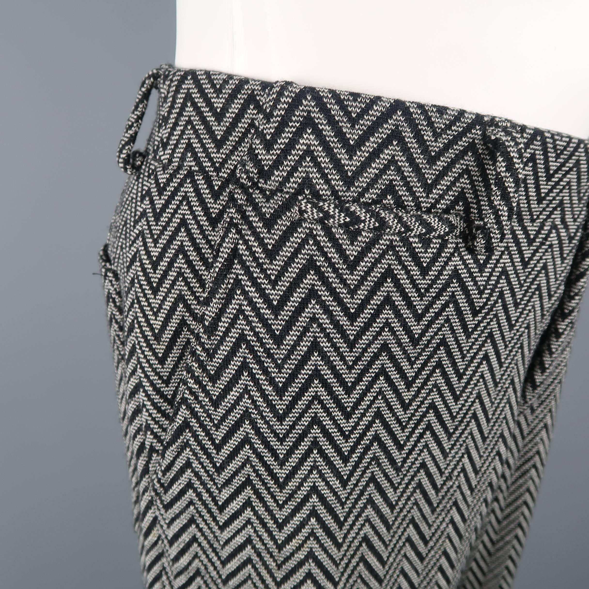 Men's MISSONI Size 30 Gray Chevron Print Wool / Nylon Knit Pants In Fair Condition In San Francisco, CA