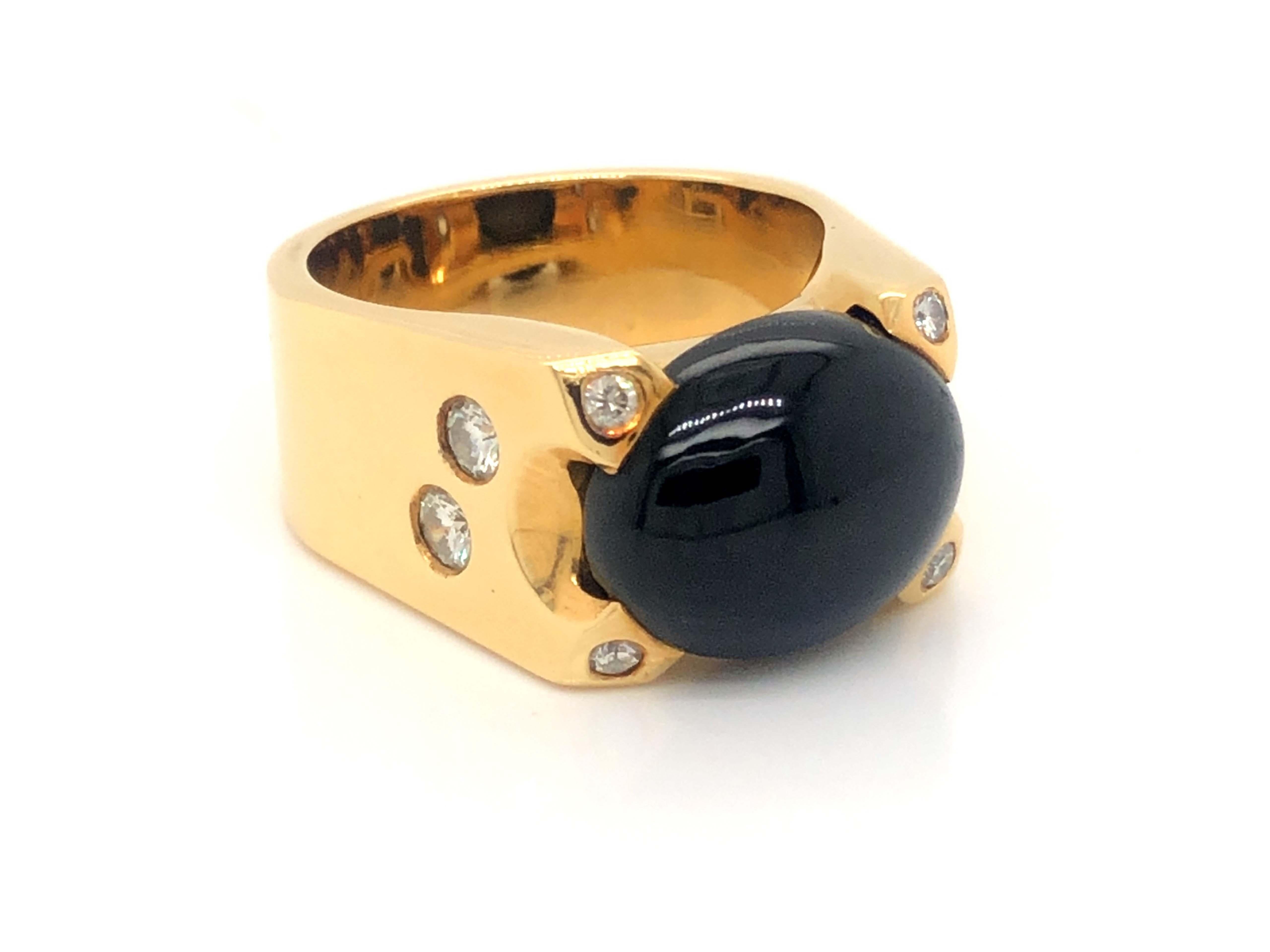 Oval Cut Men's Modern Black Jade and Diamond Ring - 18k Yellow Gold For Sale