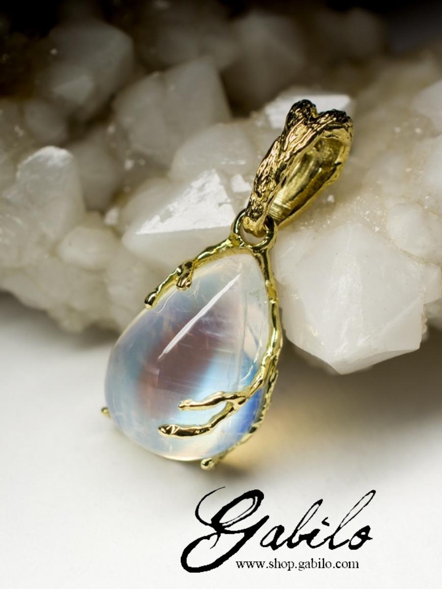 Moonstone Yellow Gold Pendant Clear Cabochon  5