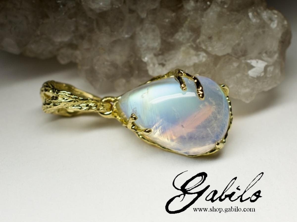 Moonstone Yellow Gold Pendant Clear Cabochon  7