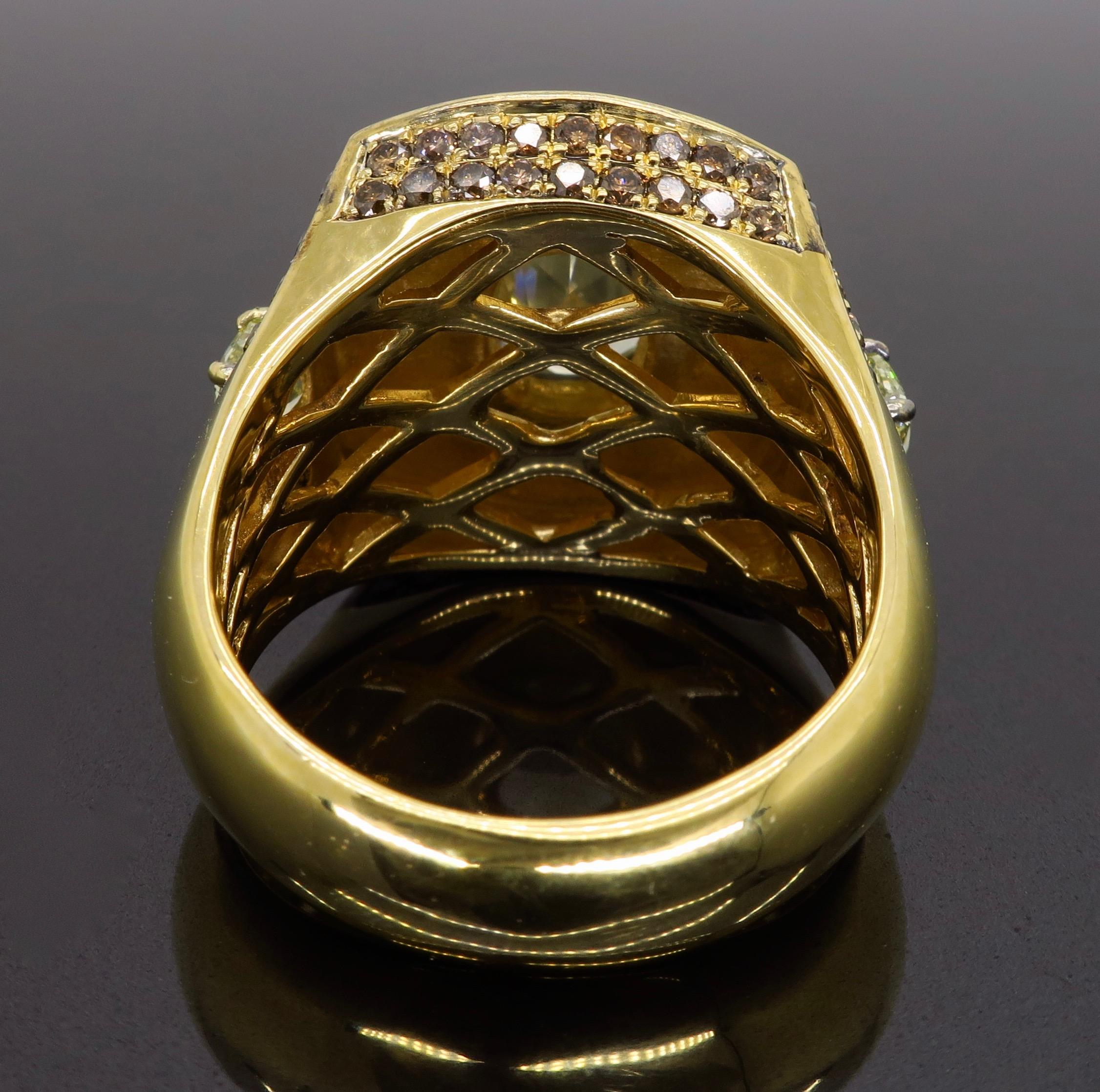 Women's or Men's Men's Multi-Colored Diamond Ring in 18 Karat Gold