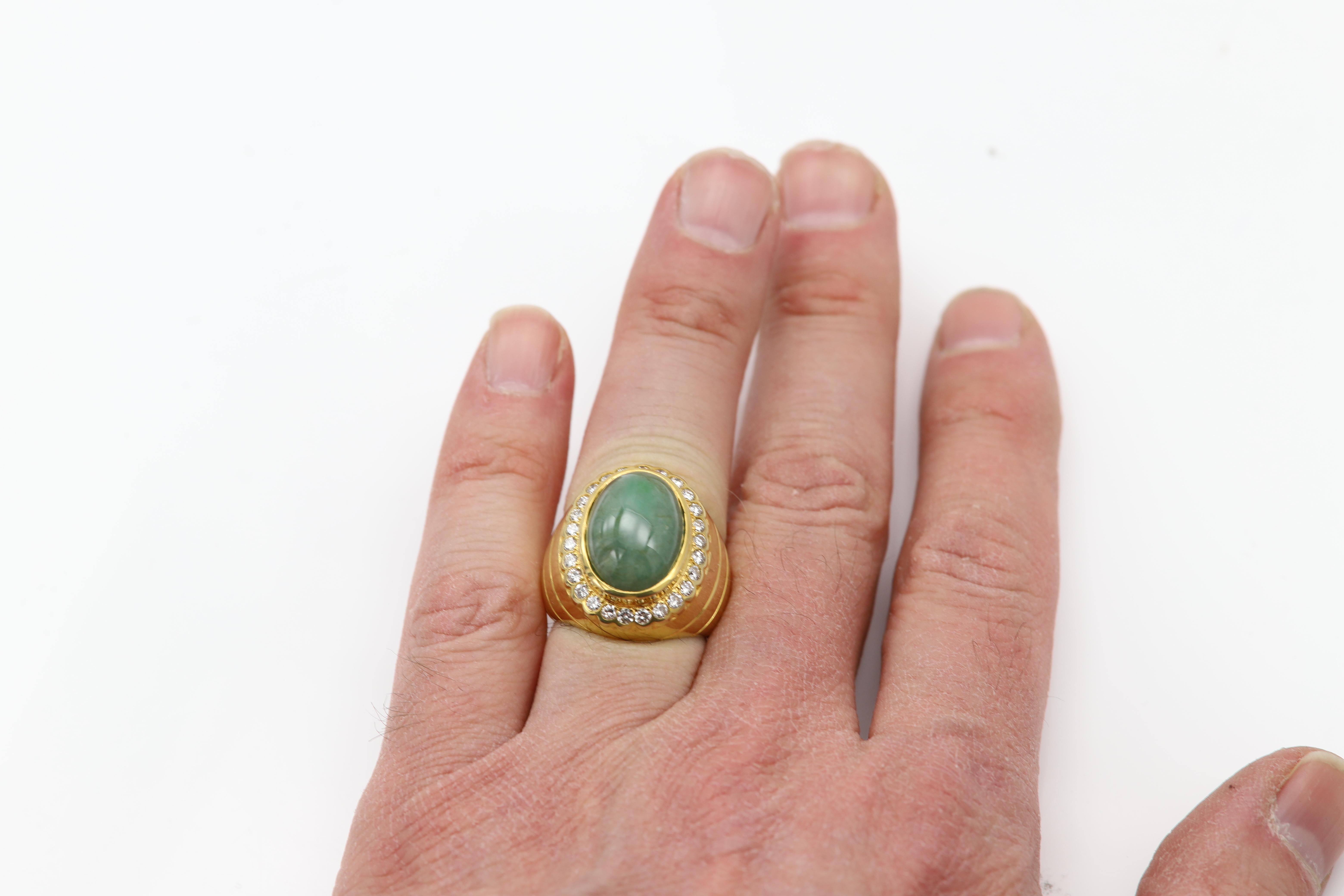 Mens Natural Jade Ring with Diamond in 18 Karat Yellow gold Vintage Jade Ring For Sale 3