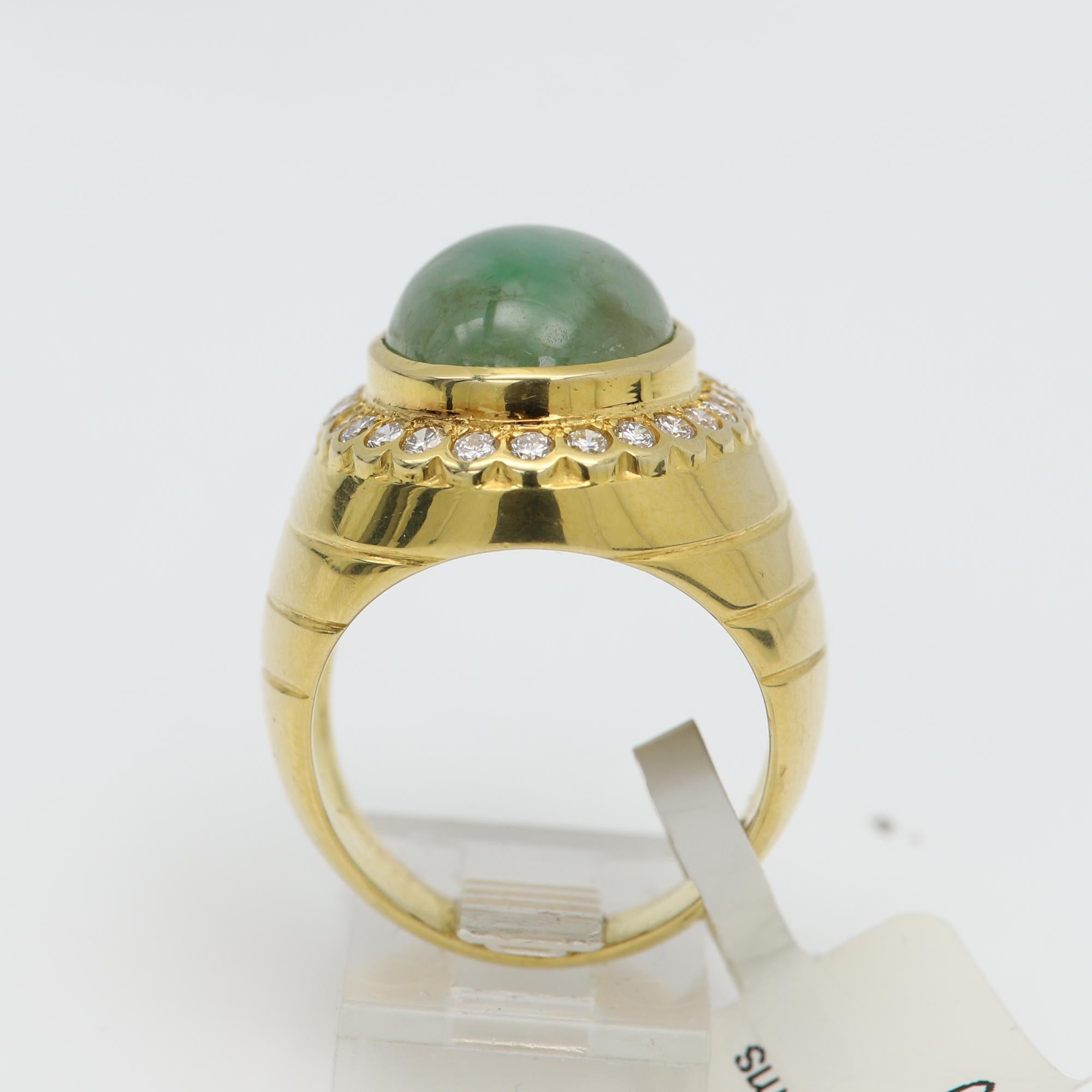 Mens Natural Jade Ring with Diamond in 18 Karat Yellow gold Vintage Jade Ring For Sale 5
