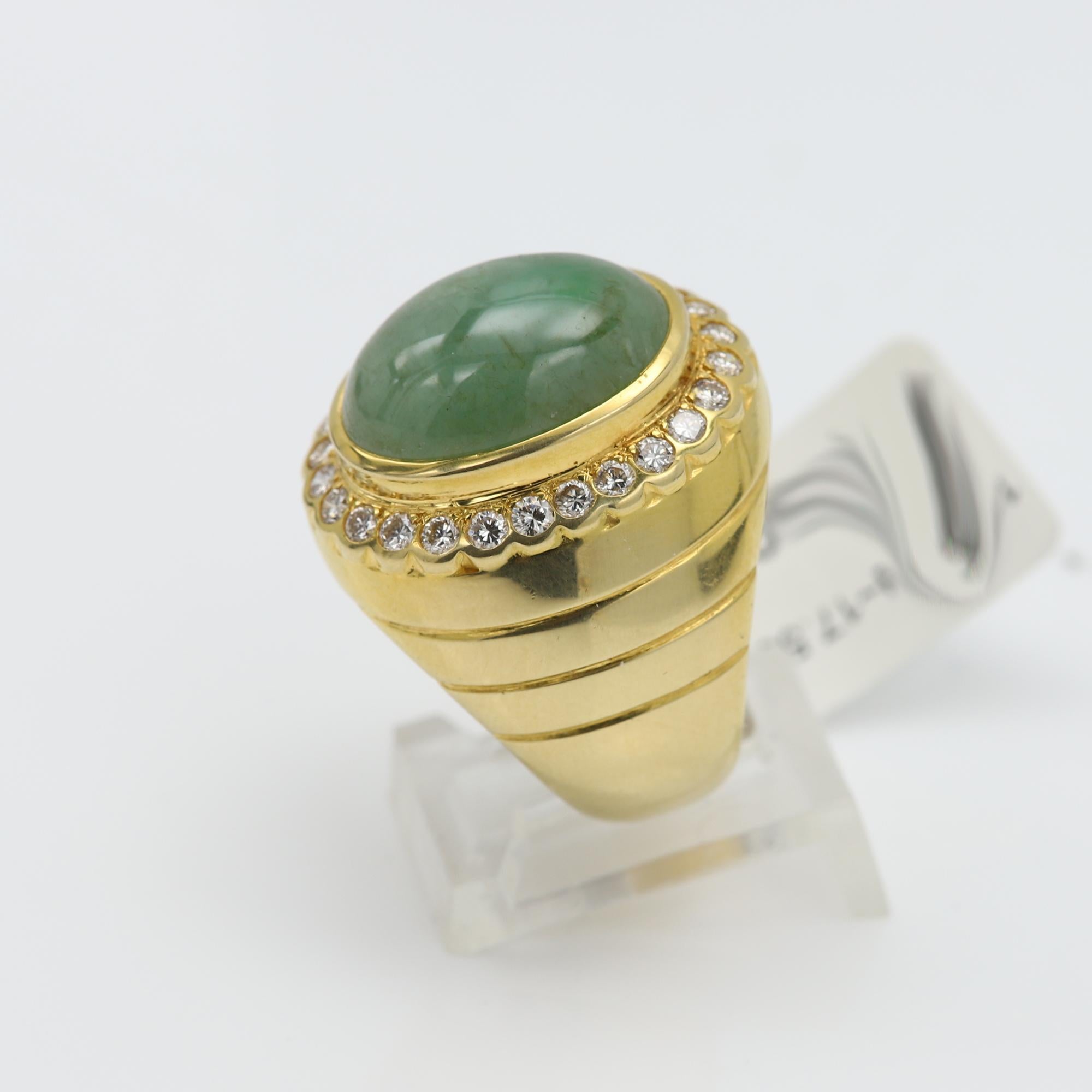 Mens Natural Jade Ring with Diamond in 18 Karat Yellow gold Vintage Jade Ring For Sale 6
