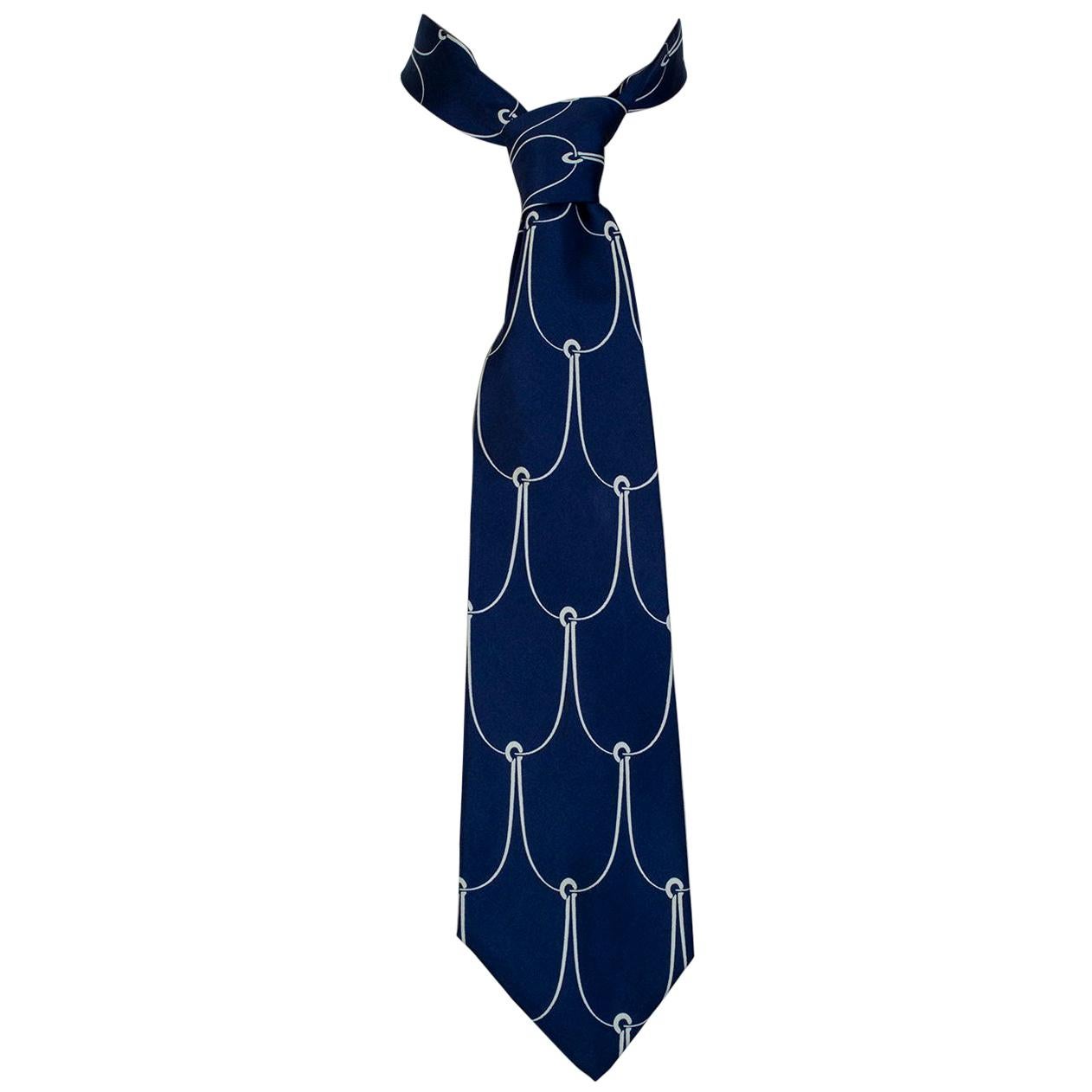 Cravate en soie bleu marine à motif nautique et crochet de poisson pour homme - Chicago, 1970