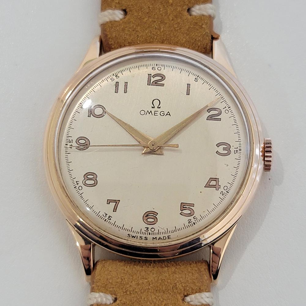 Vintage luxury, Men's 14k solid gold Omega cal 30SCT2 manual wind dress watch, c.1940s, in excellent working condition. Verified authentic by a master watchmaker. Omega signed dial, Arabic numeral hour markers, gilt dauphine minute and hour hands,