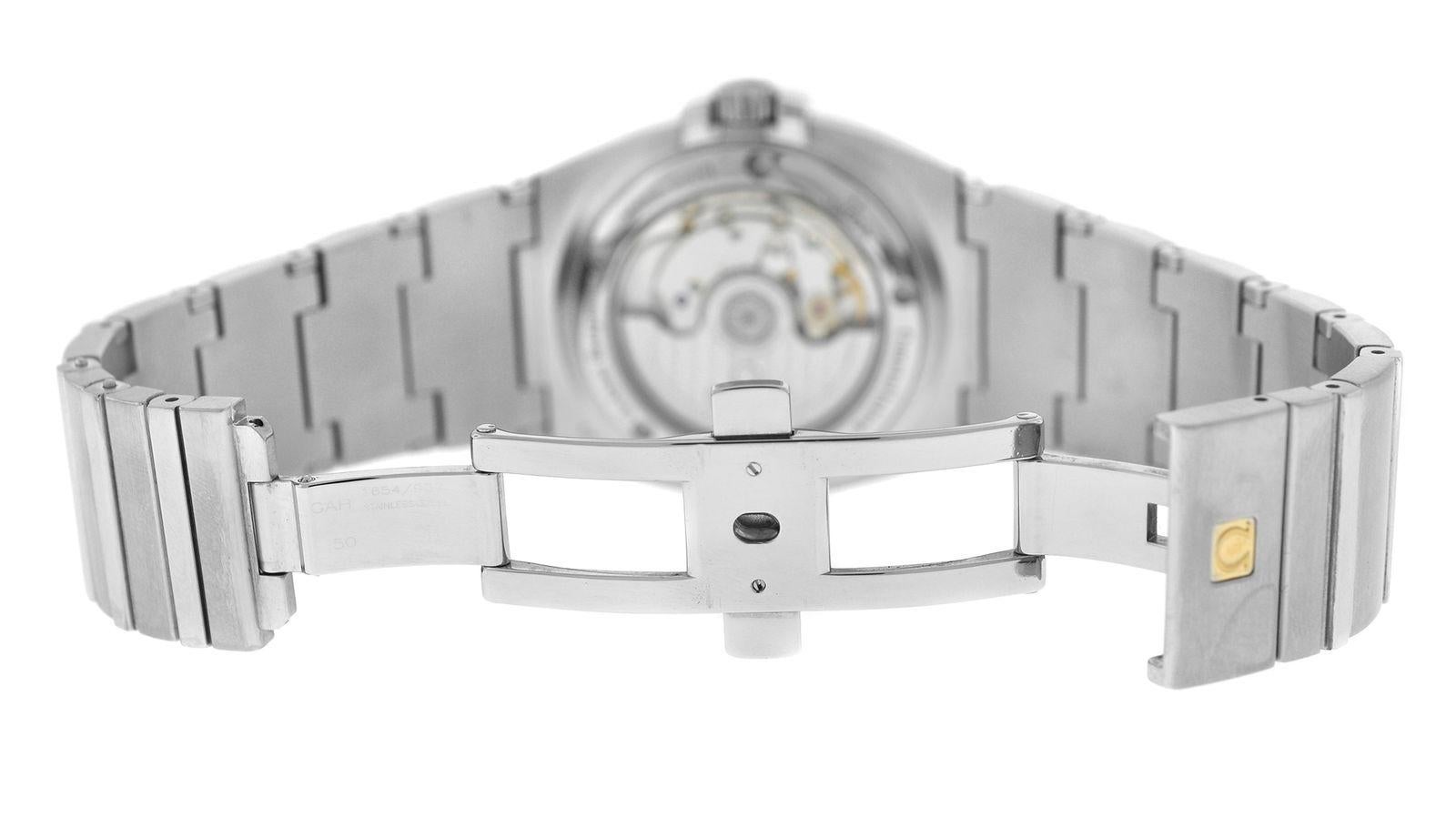 omega 100m/330ft