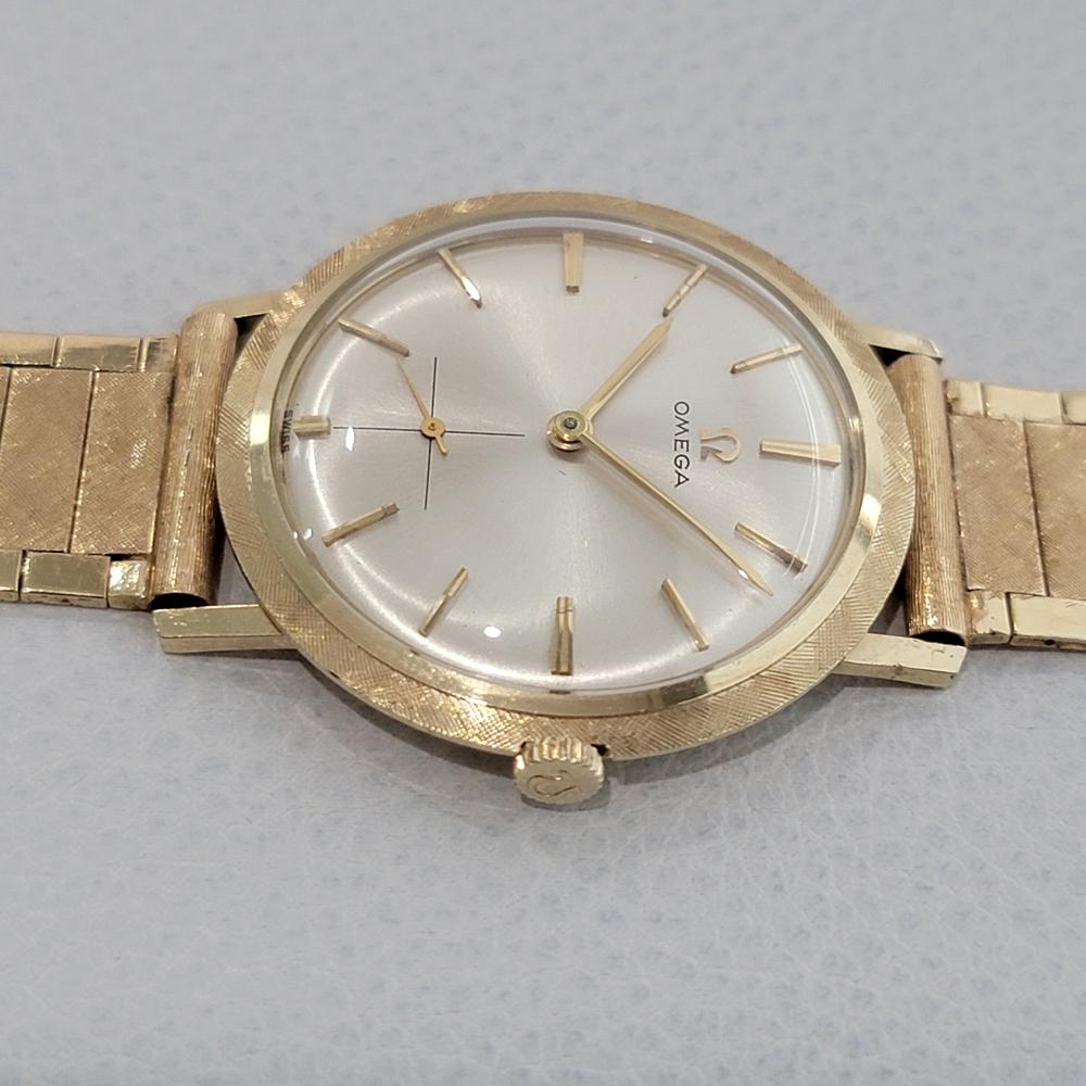 Mens Omega Ref 6597 14k Gold Manual Wind 1960s All Original JM19 In Excellent Condition For Sale In Beverly Hills, CA