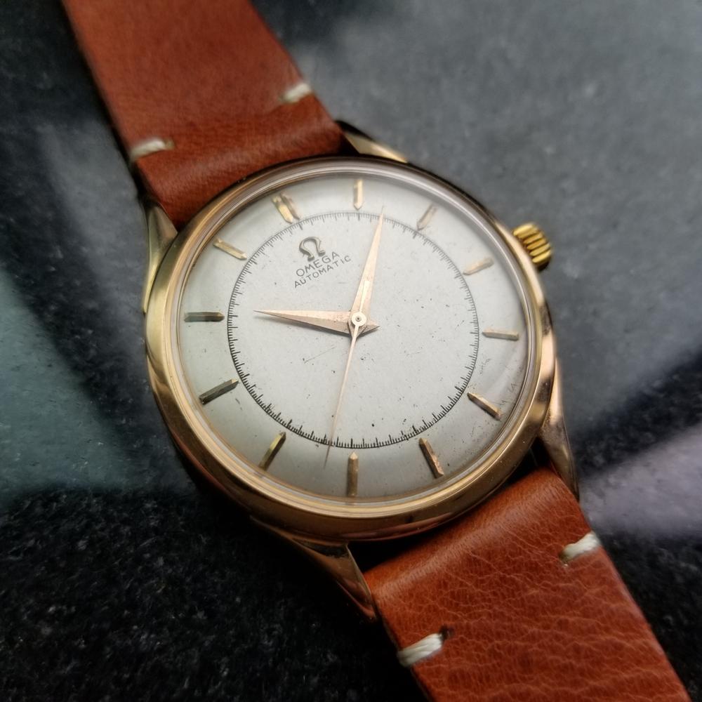 Mens Omega Ref.2584 18k Rose Gold Automatic, c.1940s Swiss Vintage LV949TAN In Excellent Condition In Beverly Hills, CA