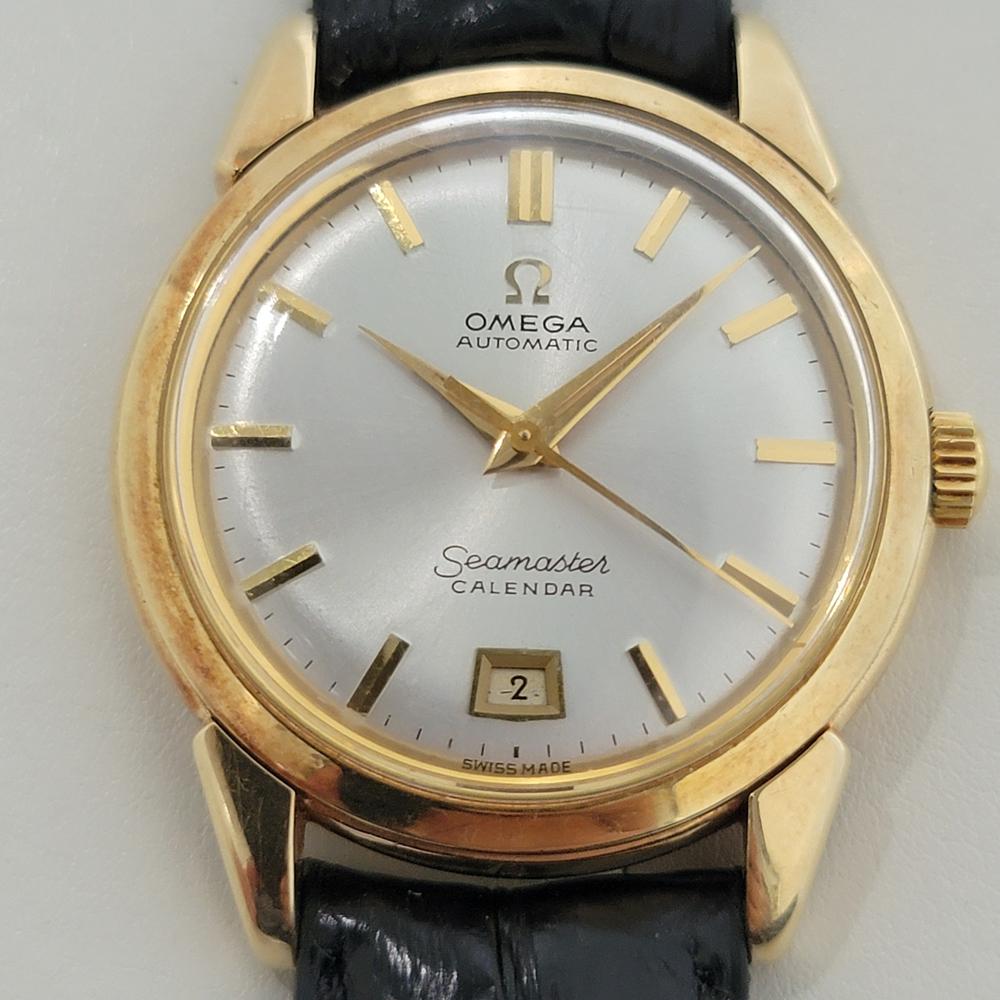 Classic sporty luxury, Men's Omega Seamaster 2627SC Calendar bumper automatic, c.1950s in excellent vintage condition. Verified authentic by a master watchmaker. Omega signed silver dial, applied baton hour markers, gilt minute and hour hands,