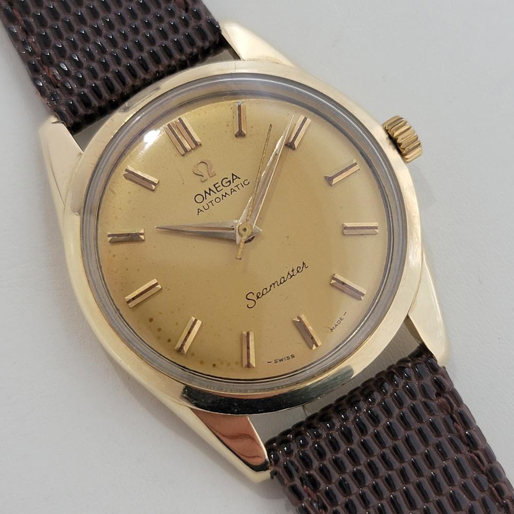 Mens Omega Seamaster Ref 2975 35mm 14k Gold 1950s Automatic Swiss Vintage RA406 In Excellent Condition For Sale In Beverly Hills, CA