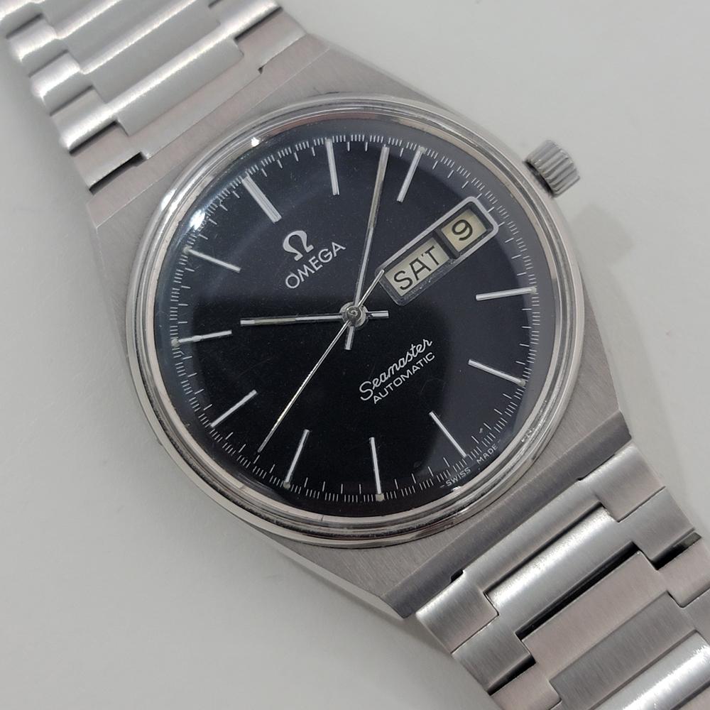 Mens Omega Seamaster ST 3660847 35mm Day Date Automatic 1970s All Original NA128 In Excellent Condition In Beverly Hills, CA