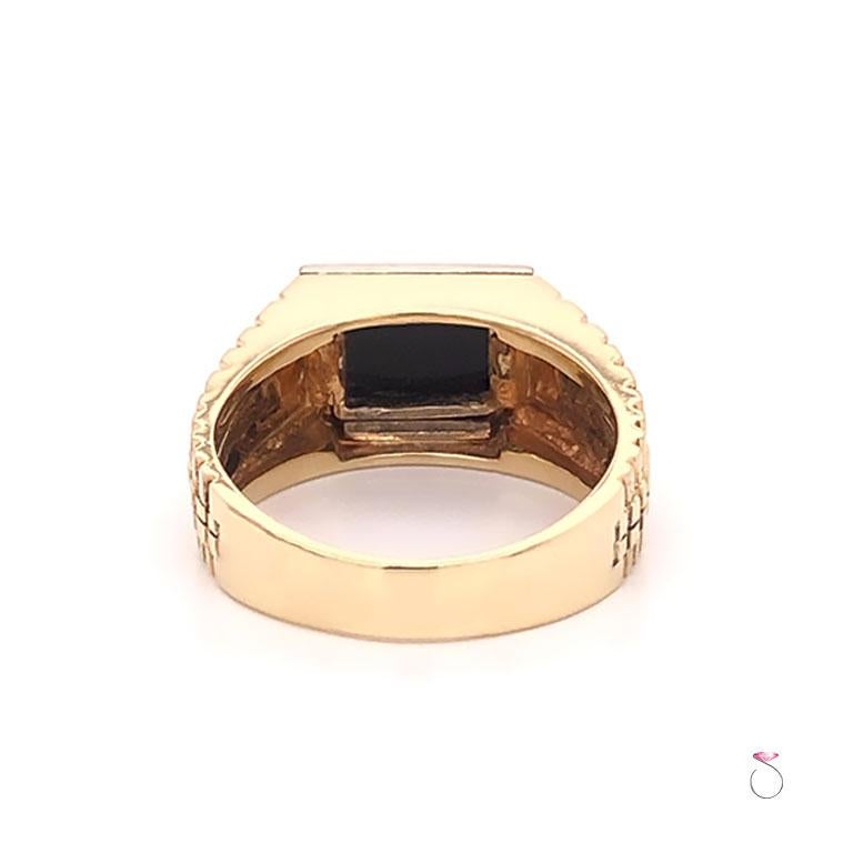 Modern Men's Onyx and Diamond Ring in 14 Karat Yellow Gold For Sale