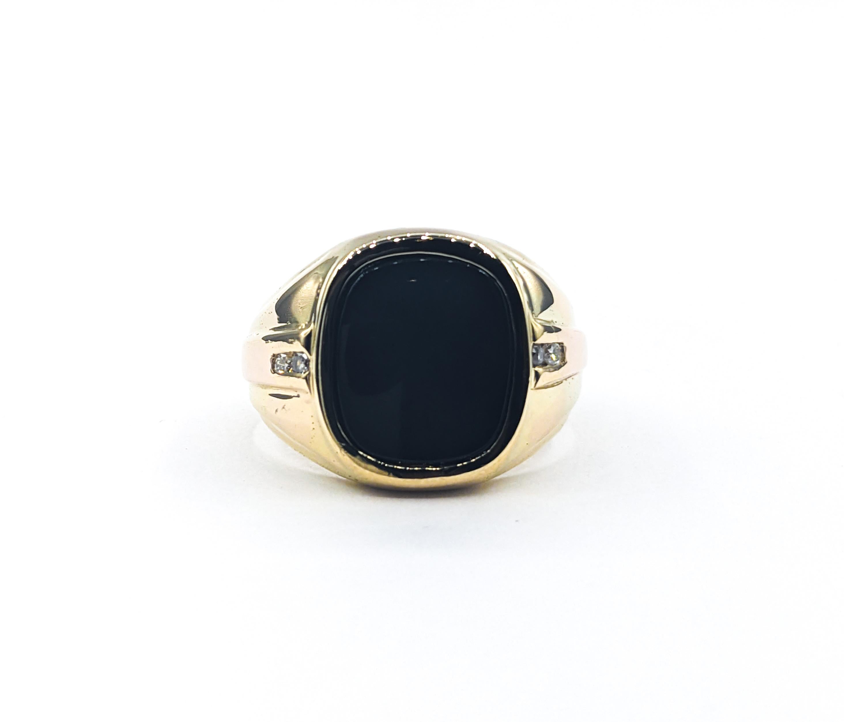 Mens Onyx Ring With Diamonds In Yellow Gold 3