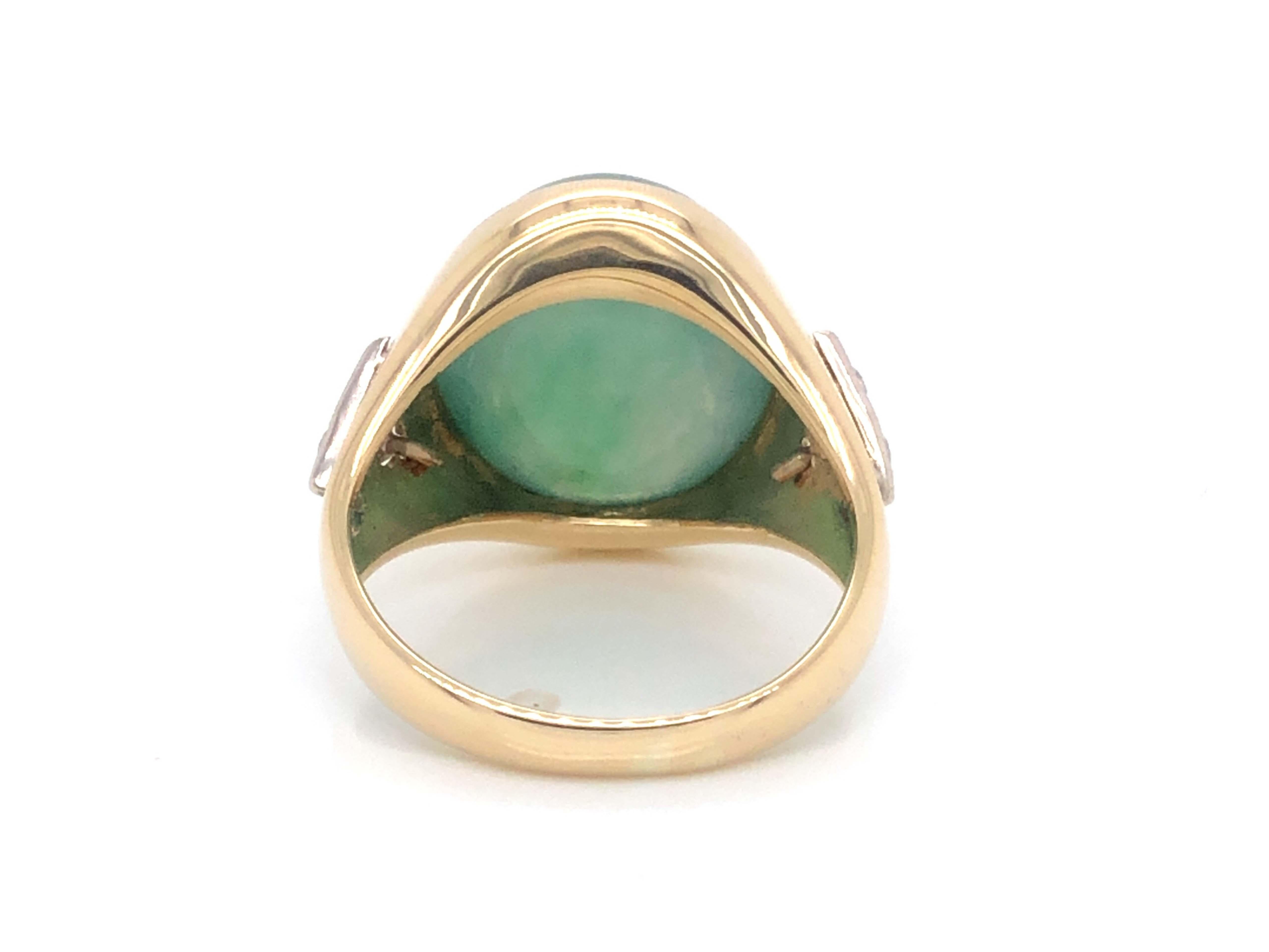 Oval Cut Men's Oval Green Water Jade and 6 Diamond Ring, 14K Yellow Gold For Sale