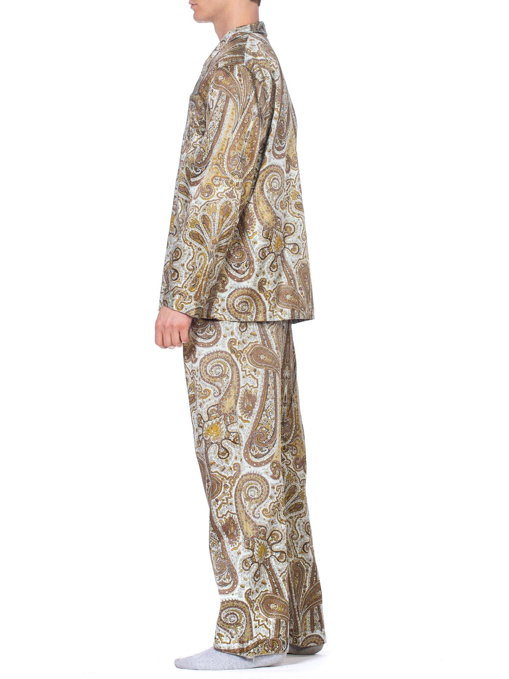 Ensemble pyjama en satin de rayonne avec dos en coton et motif cachemire, années 1970 Excellent état - En vente à New York, NY