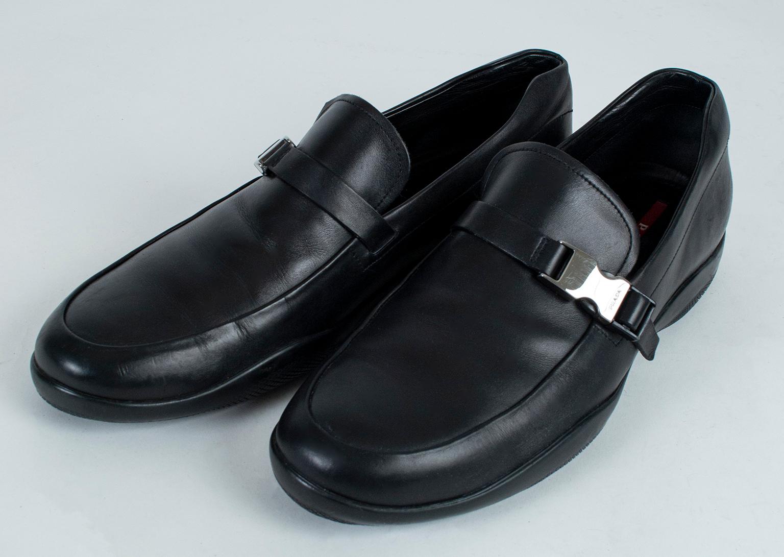 As soft and comfortable as a pair of sneakers (but infinitely more elegant), these rubber soled loafers combine the cushion of running shoes with the polish of dress shoes. The polished silver buckle at the outside vamp offers just the right amount