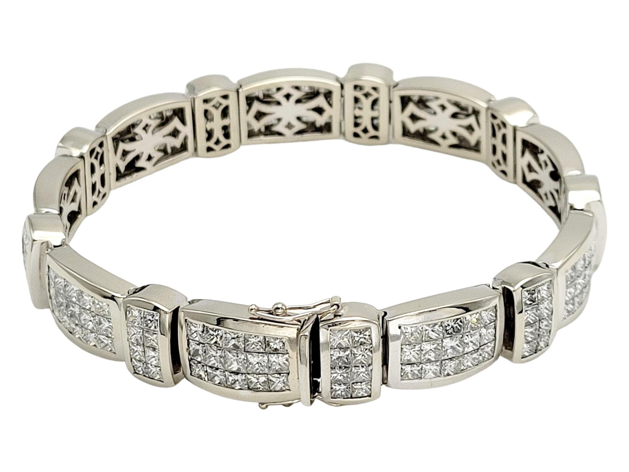 Contemporain Bracelet à maillons en or blanc 18 carats pour homme, serti de diamants Princesse et Invisible en vente