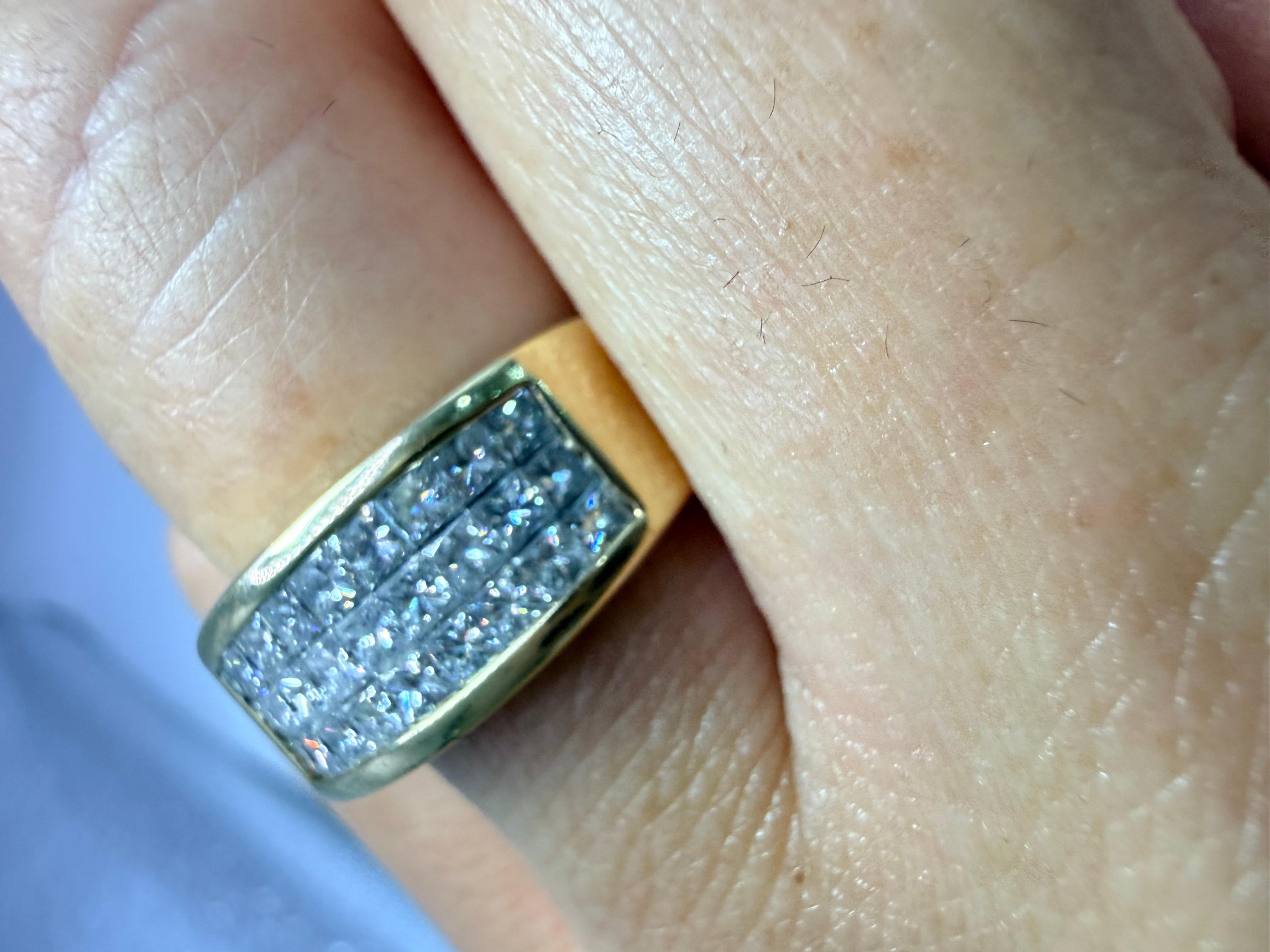 Anello da uomo con diamante princess Anello da uomo in oro 14KT In condizioni ottime in vendita a Boca Raton, FL