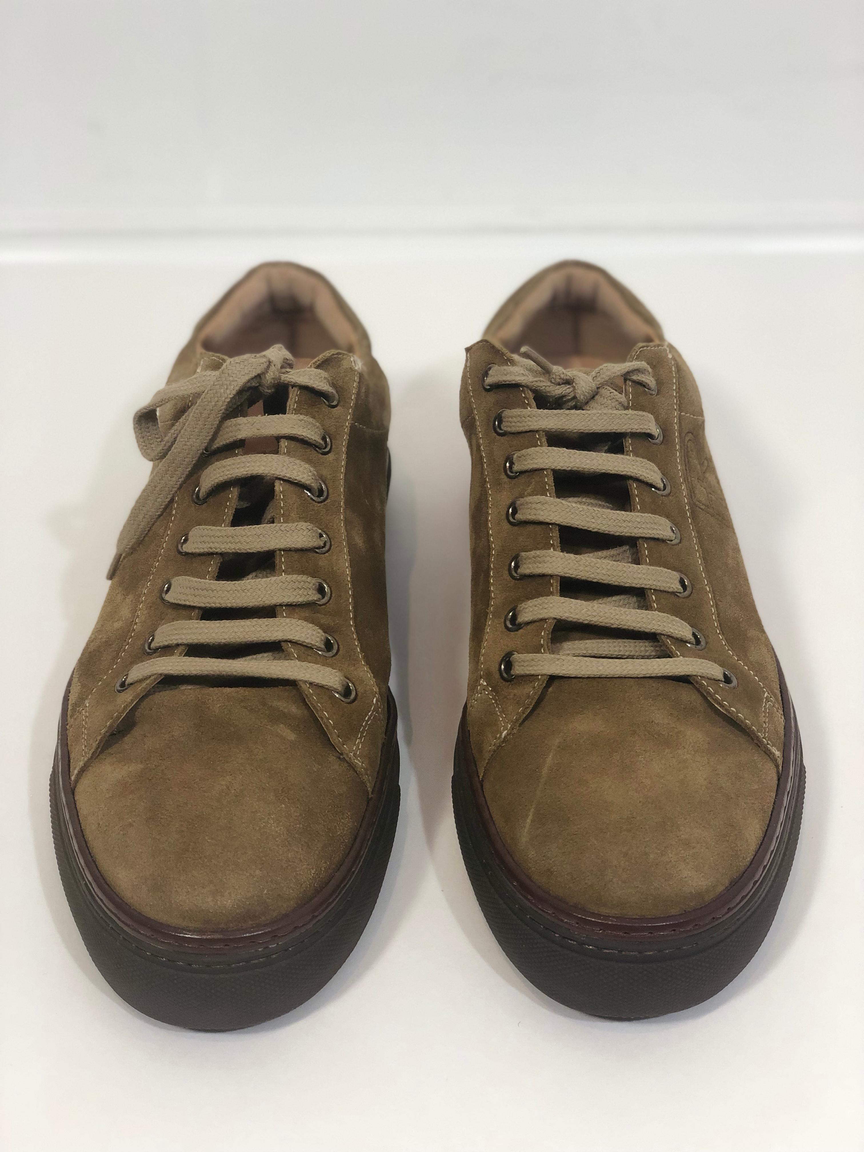 Men's Ralph Lauren Brown Suede Sneakers w/ Tan Leather Lining and Khaki Lining. 