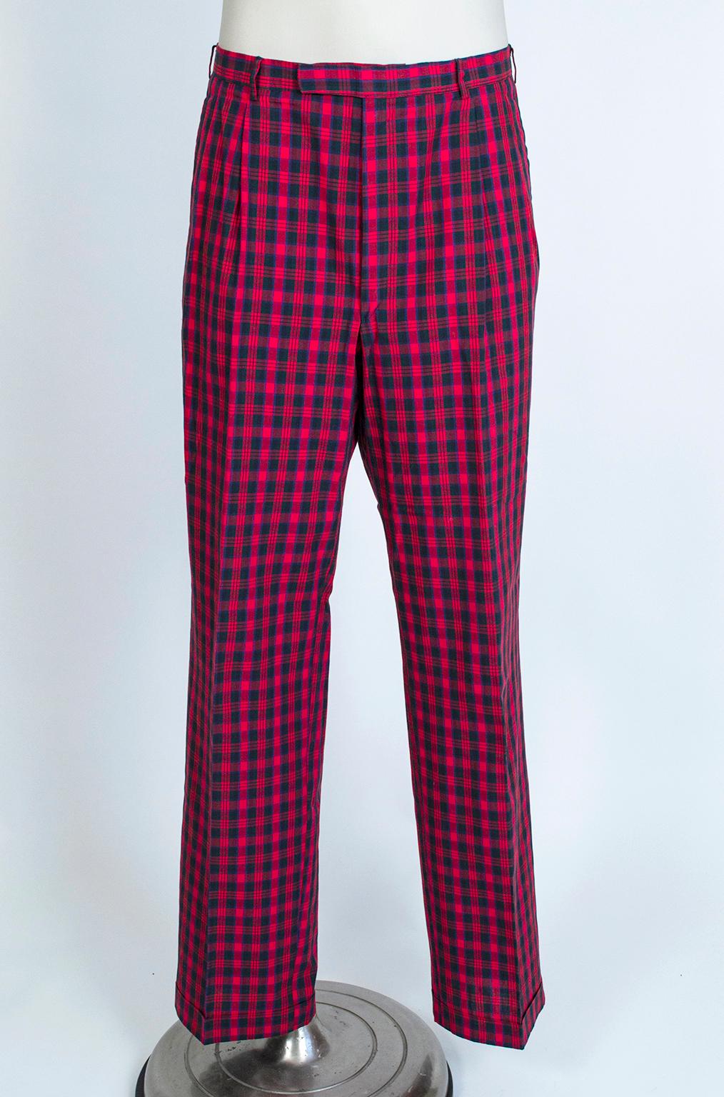 As suitable for 18 holes at St Andrews as Christmas with the inlaws, these incredible trousers will take you through the year with Scottish flair; perfect for pairing with a cardigan or turtleneck. Also available in Spirit of Scotland tartan under