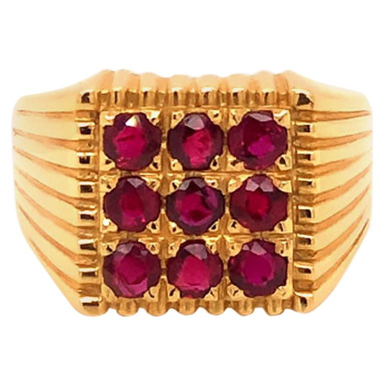 Men's Red Ruby Pinky Ring in 18 Karat Yellow Gold. 1.35 Carat