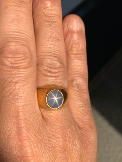 Men’s Retro 10 Carat Gold Ring Natural Cabochon Bluish Star Sapphire Gem Stone