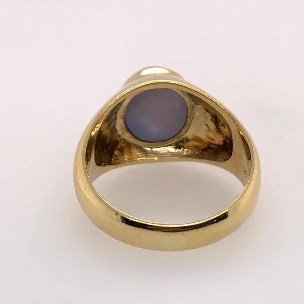 Homme Retro 10 Carat Gold Ring Natural Cabochon Bluish Star Sapphire Gem Stone Bon état - En vente à Los Angeles, CA