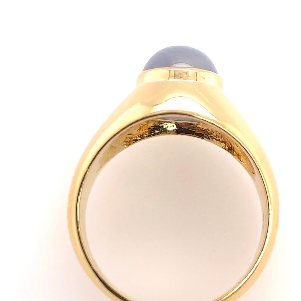 Homme Retro 10 Carat Gold Ring Natural Cabochon Bluish Star Sapphire Gem Stone Pour hommes en vente