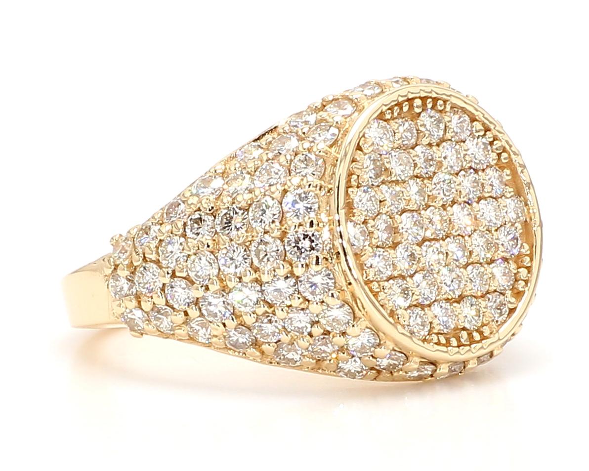 Mens Ring 2.37 Ct in White Brilliant Diamonds (123 pc) 14K Yellow Gold For Sale 5