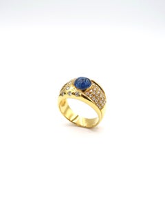 Men's Ring 2.55 Carat Cabochon Sapphire 18 Karat Yellow Gold with Diamonds