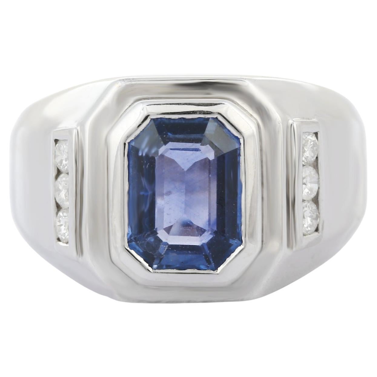 Antique Diamond Blue Sapphire White Gold Men's Ring For Sale at