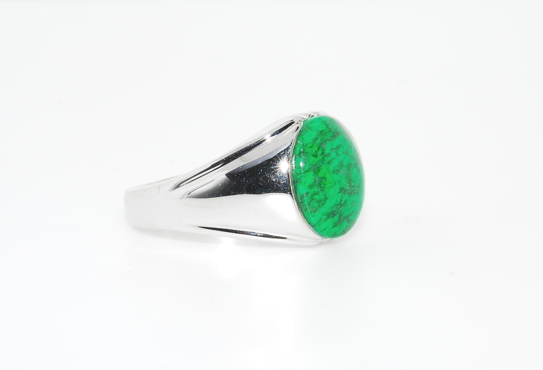 The rich green and black of Maw Sit Sit set in 14 karat white gold. An unknown gemstone, often confused with Jade, is a metamorphic rock. Maw sit sit is a little-known gem material and can be very hard to find. Easy to find online - -  but be