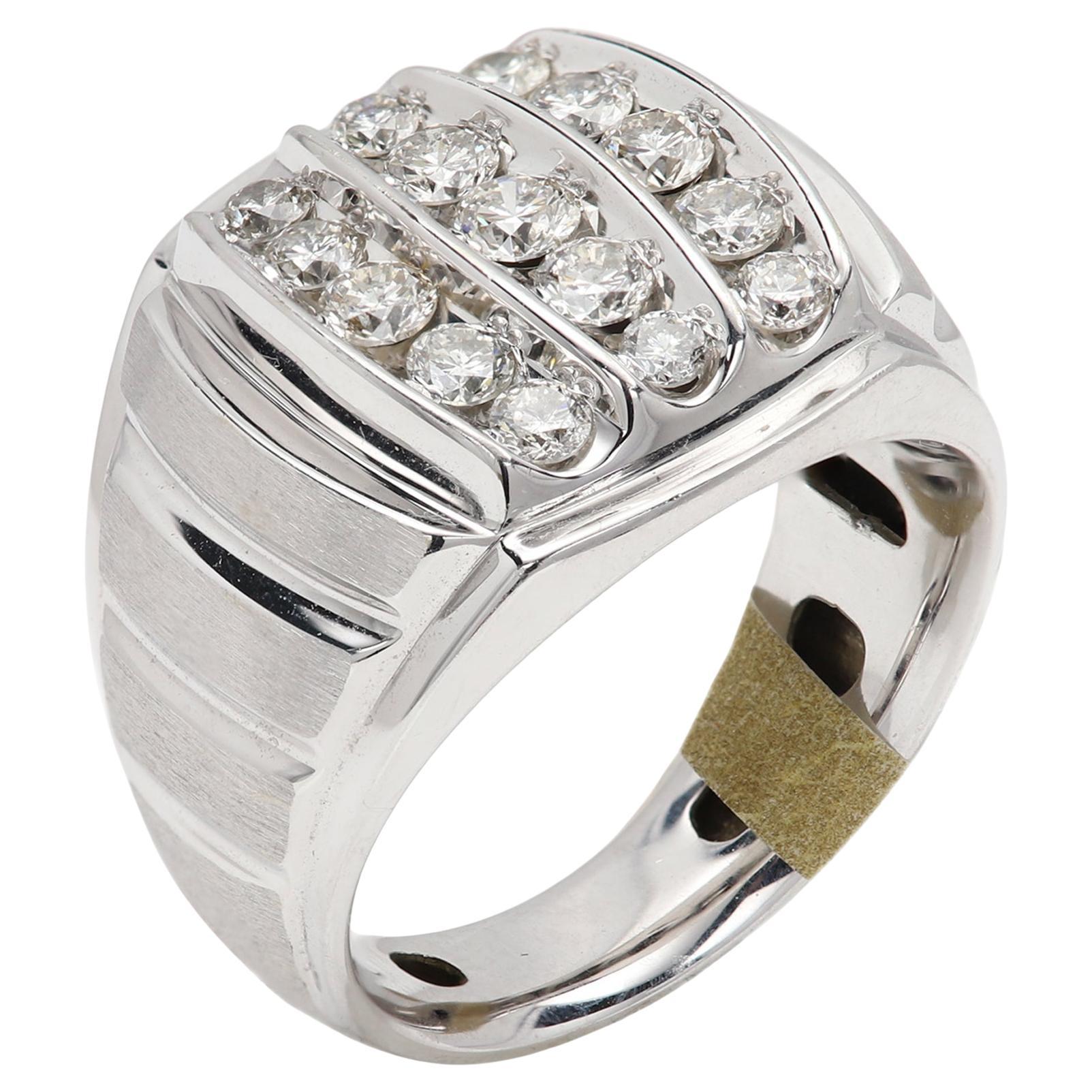 Men
s Ring Square Design Natural Diamonds Vintage 14 Karat White Gold Diamond