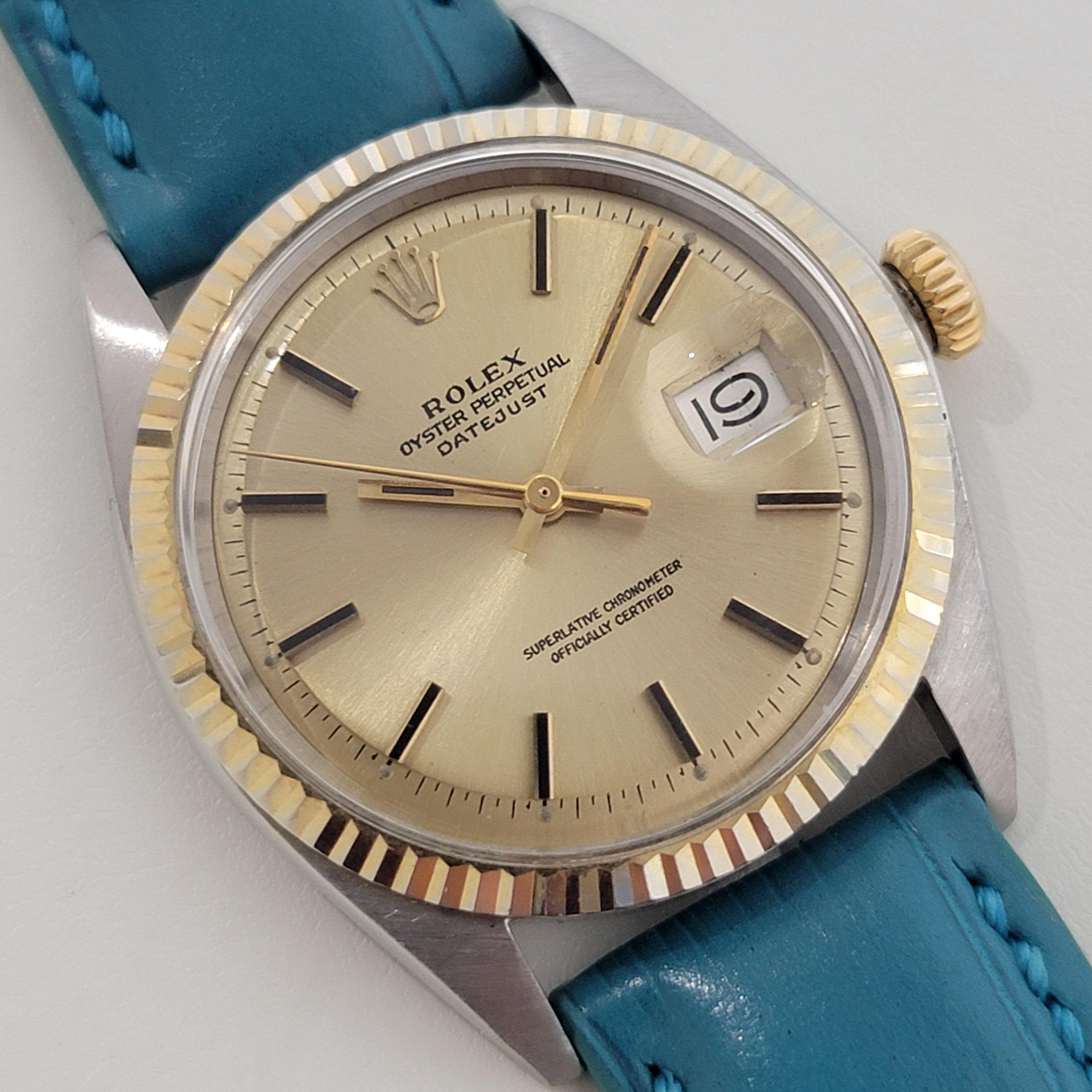 Mens Rolex 1601 Oyster Datejust 18k SS Automatic 1970s Swiss Vintage RA170 In Excellent Condition For Sale In Beverly Hills, CA