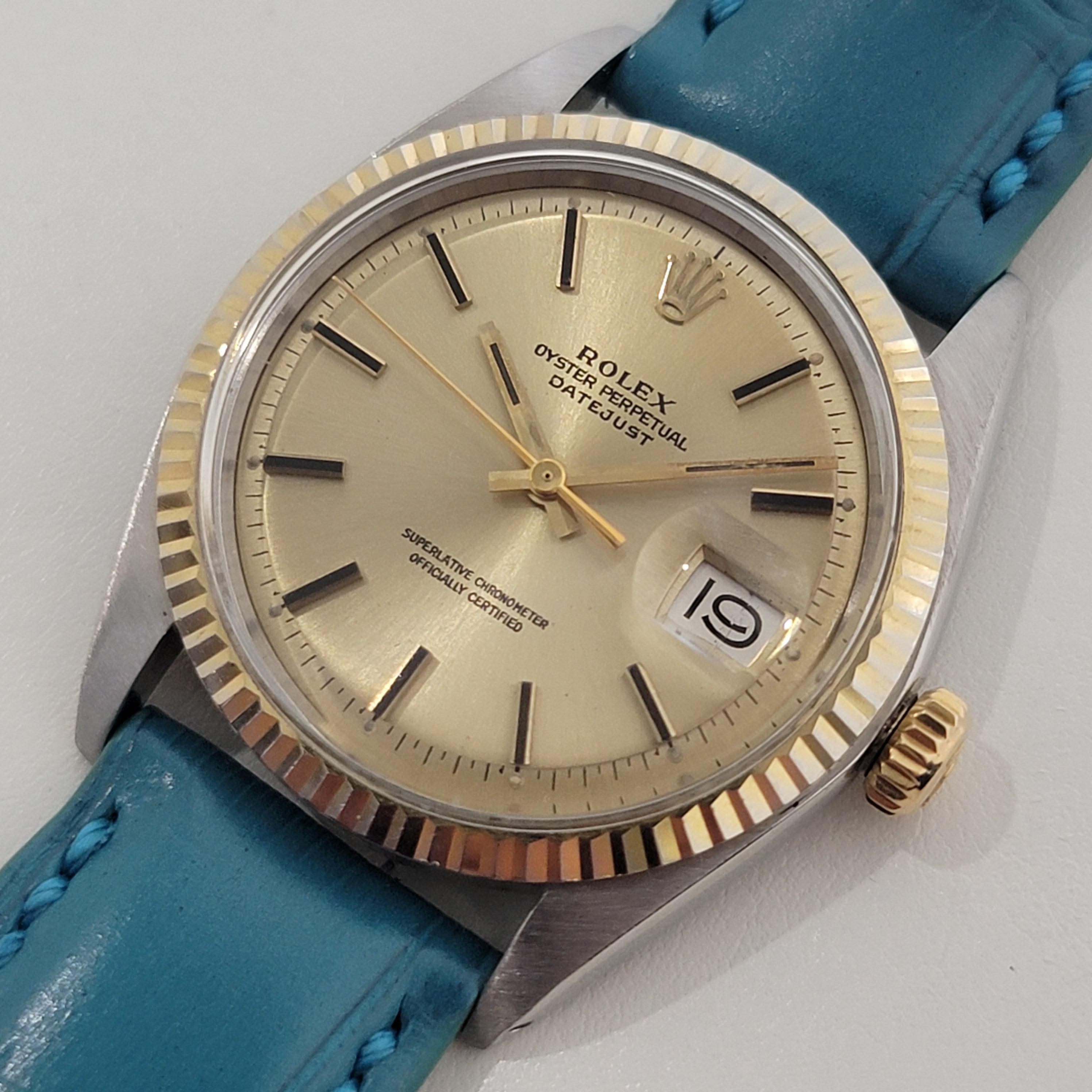 Iconic classic, Men's 18k gold and stainless steel Rolex Oyster Perpetual Datejust Ref.1601 automatic, c.1972. Verified authentic by a master watchmaker. Gorgeous Rolex signed champagne dial, applied indice hour markers, gilt minute and hour hands,