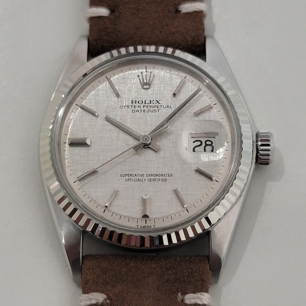 Timeless classic, Men's 18k white gold and stainless steel Rolex Oyster Datejust ref.1601 automatic with iconic linen dial, c.1973, in excellent working condition. Verified authentic by a master watchmaker. Timeless Rolex signed silver linen dial,