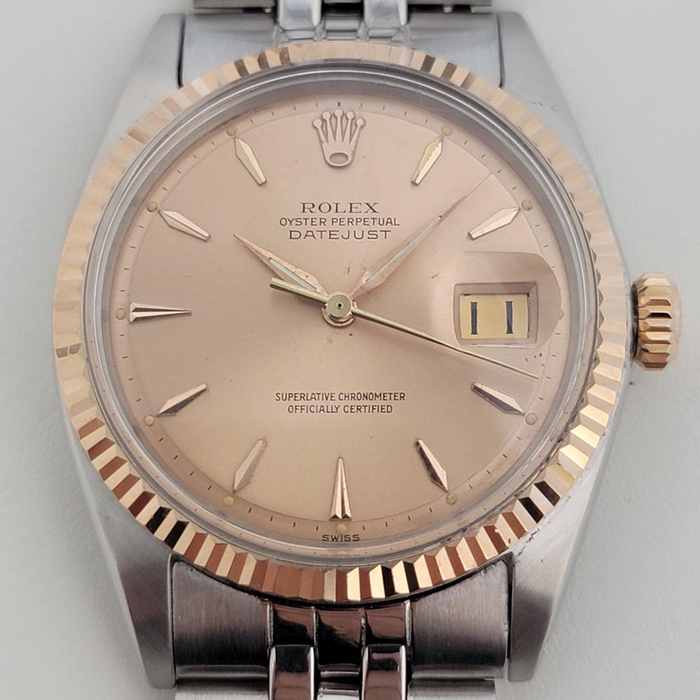 Vintage By, Rolex Oyster Perpetual Datejust Ref. 1601 automatique dans une rare lunette en or rose 18k, c.1963, en excellent état de marche. Vérifié authentique par un maître horloger. Magnifique cadran champagne signé Rolex, index dague appliqués